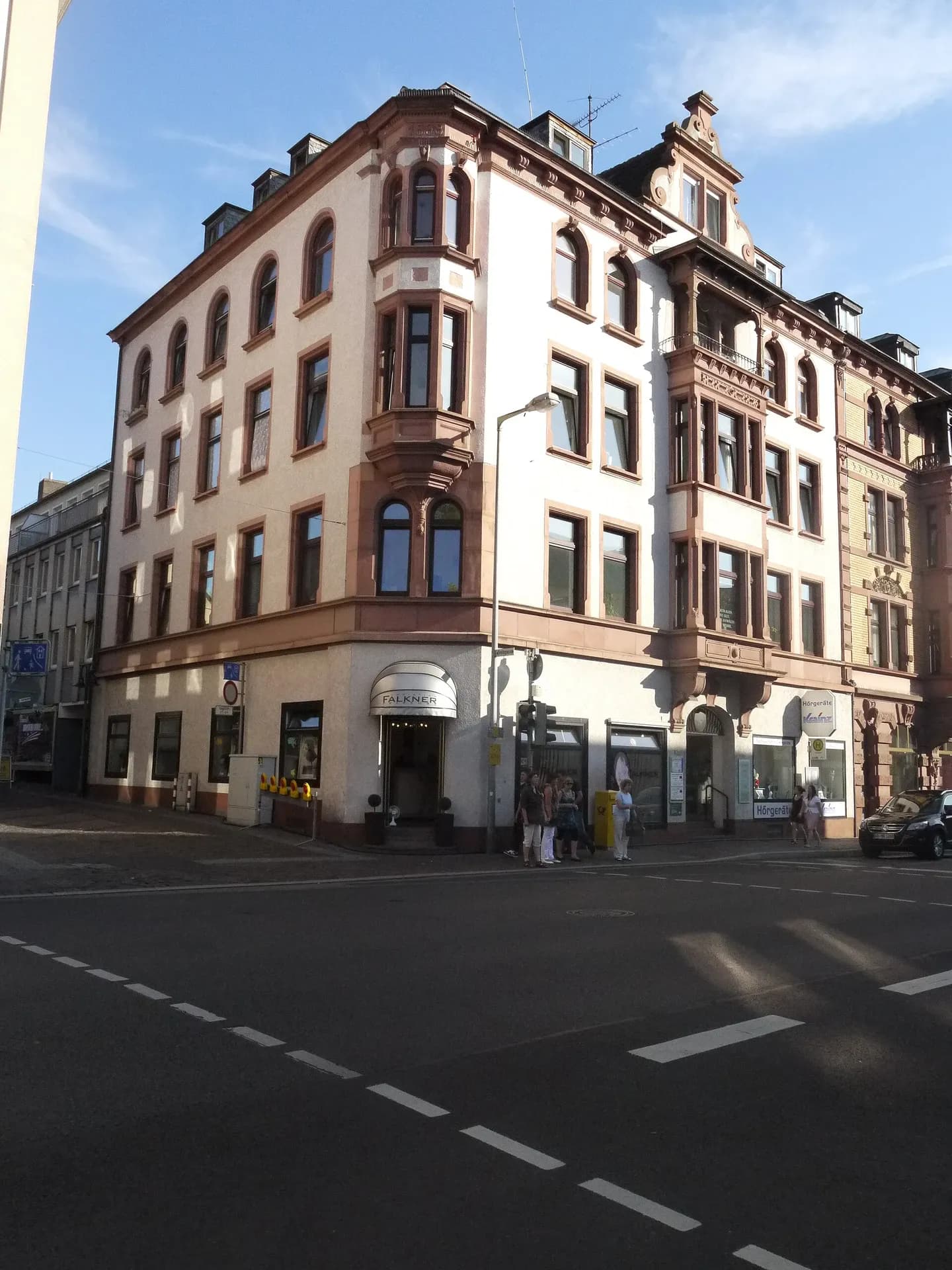 Gründerzeitliches Eckhaus in der Luitpoldstraße in Aschaffenburg