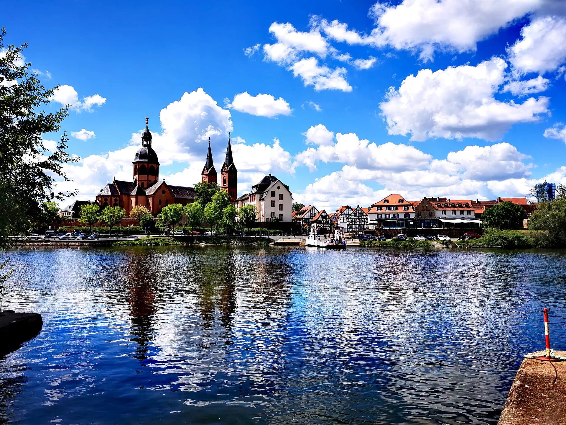 Blick über den Main auf Seligenstadt