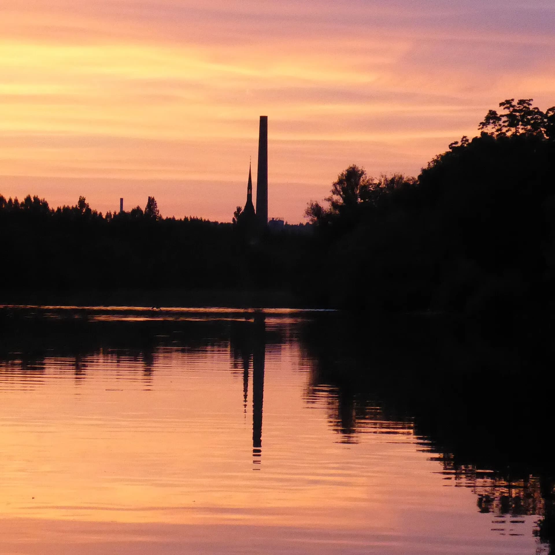 Abendstimmung am Main in Frankfurt Fechenheim