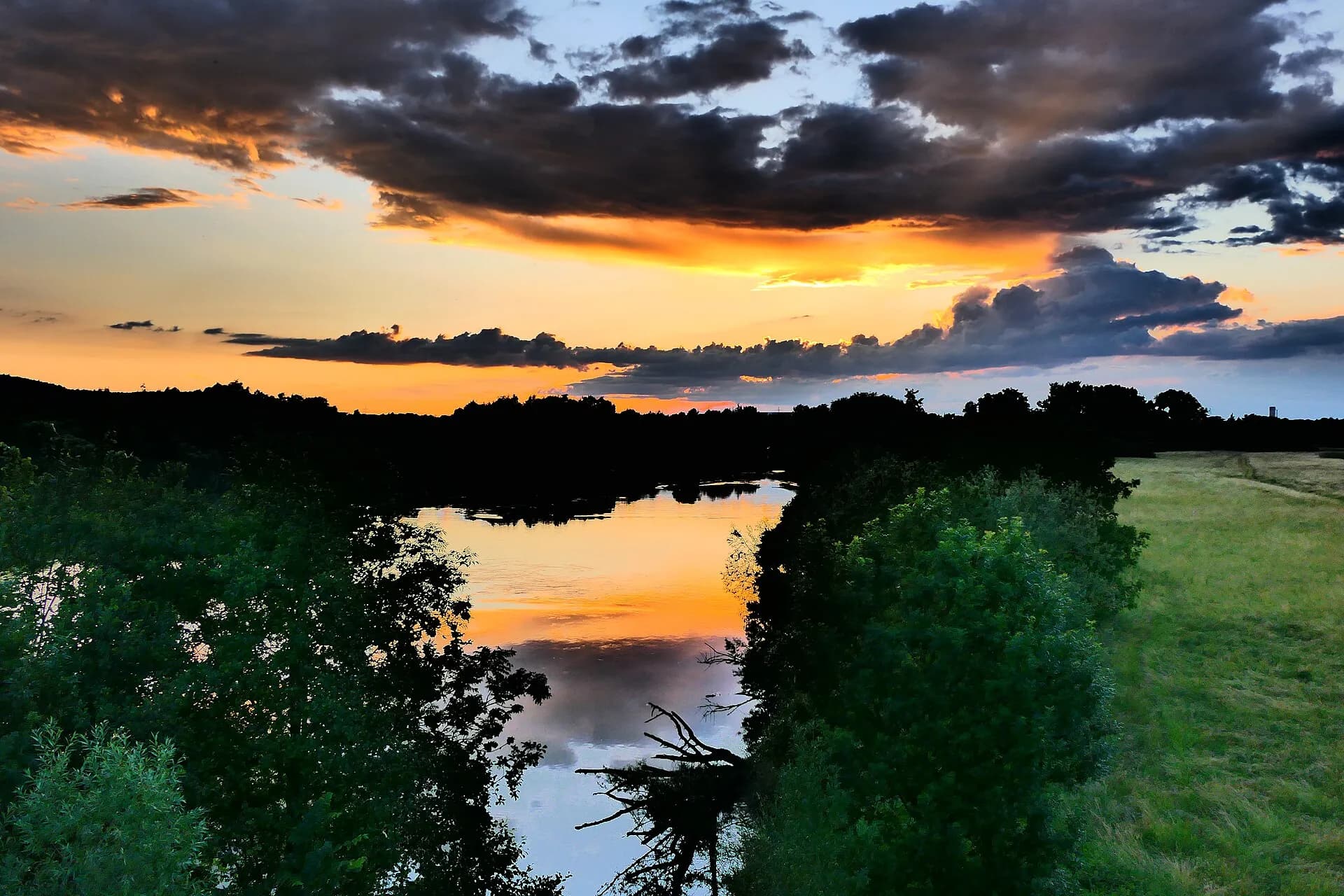 Sonnenuntergang in den Mainauen bei Kleinwallstadt