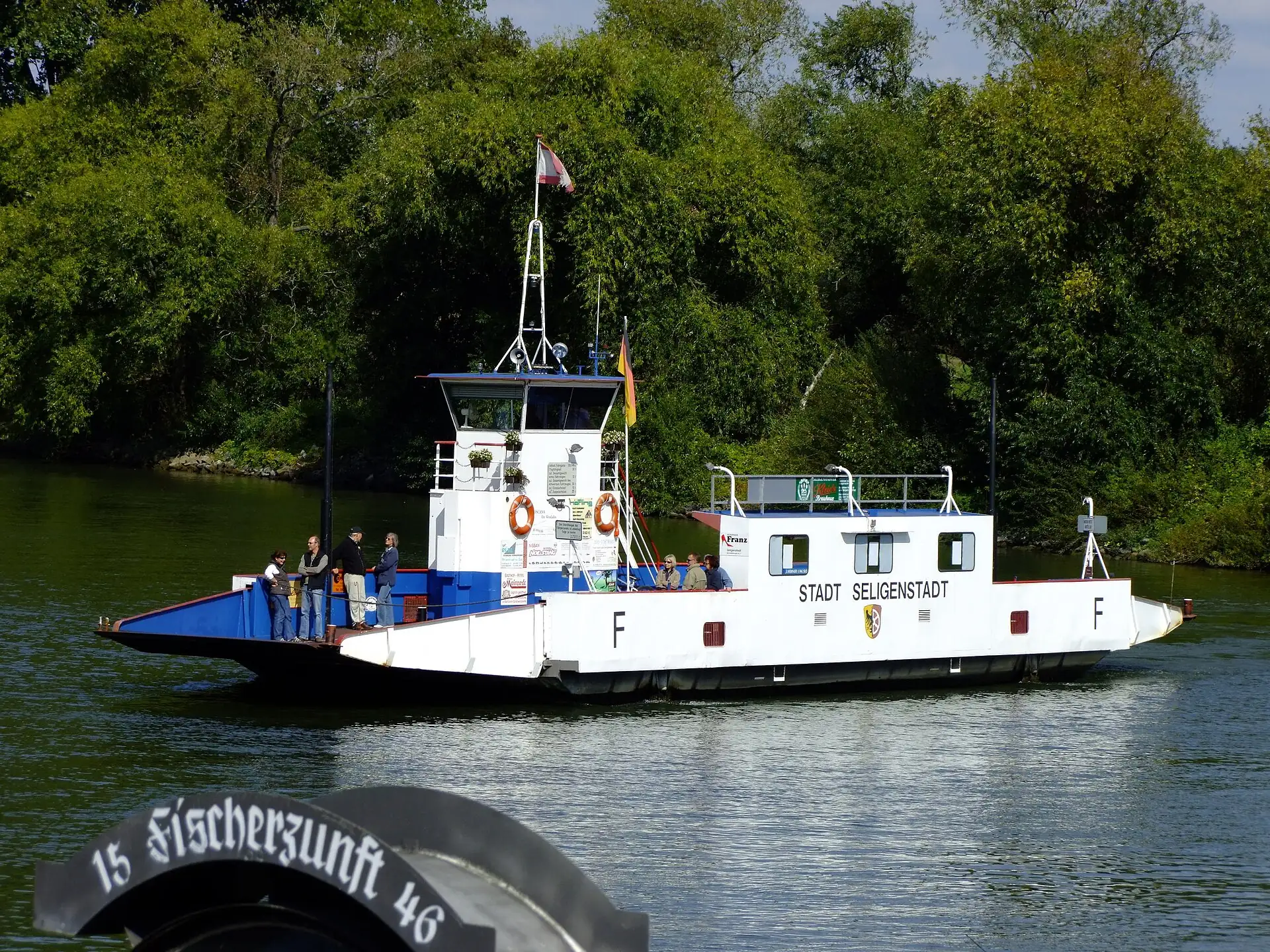 Mainfähre auf dem Main bei Seligenstadt