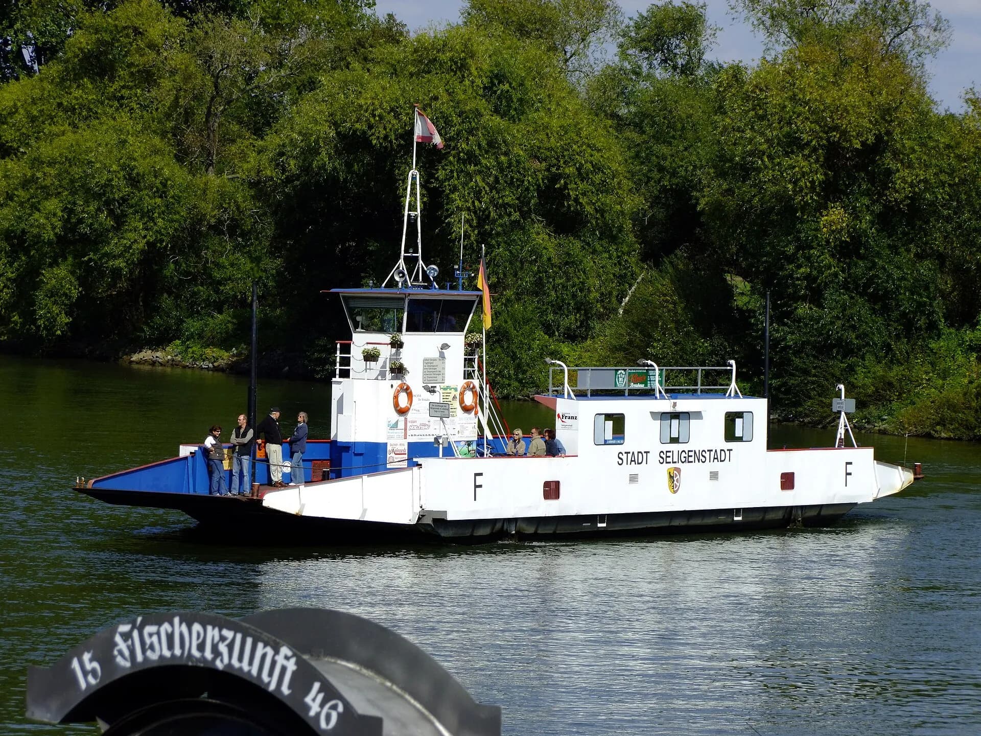 Mainfähre auf dem Main bei Seligenstadt