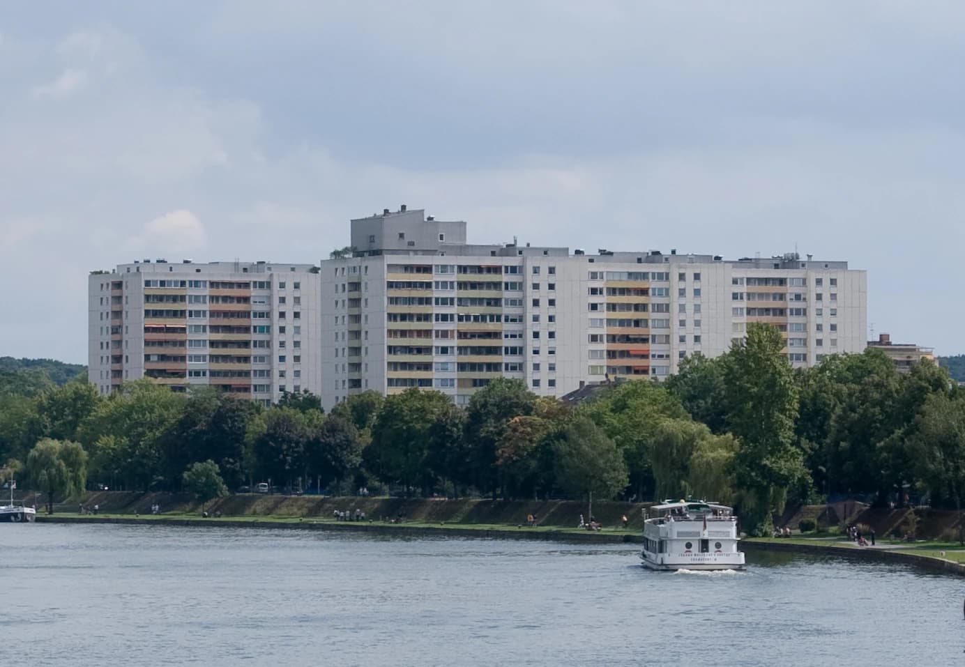 Wohnanlage Mainpark am Mainufer in Offenbach