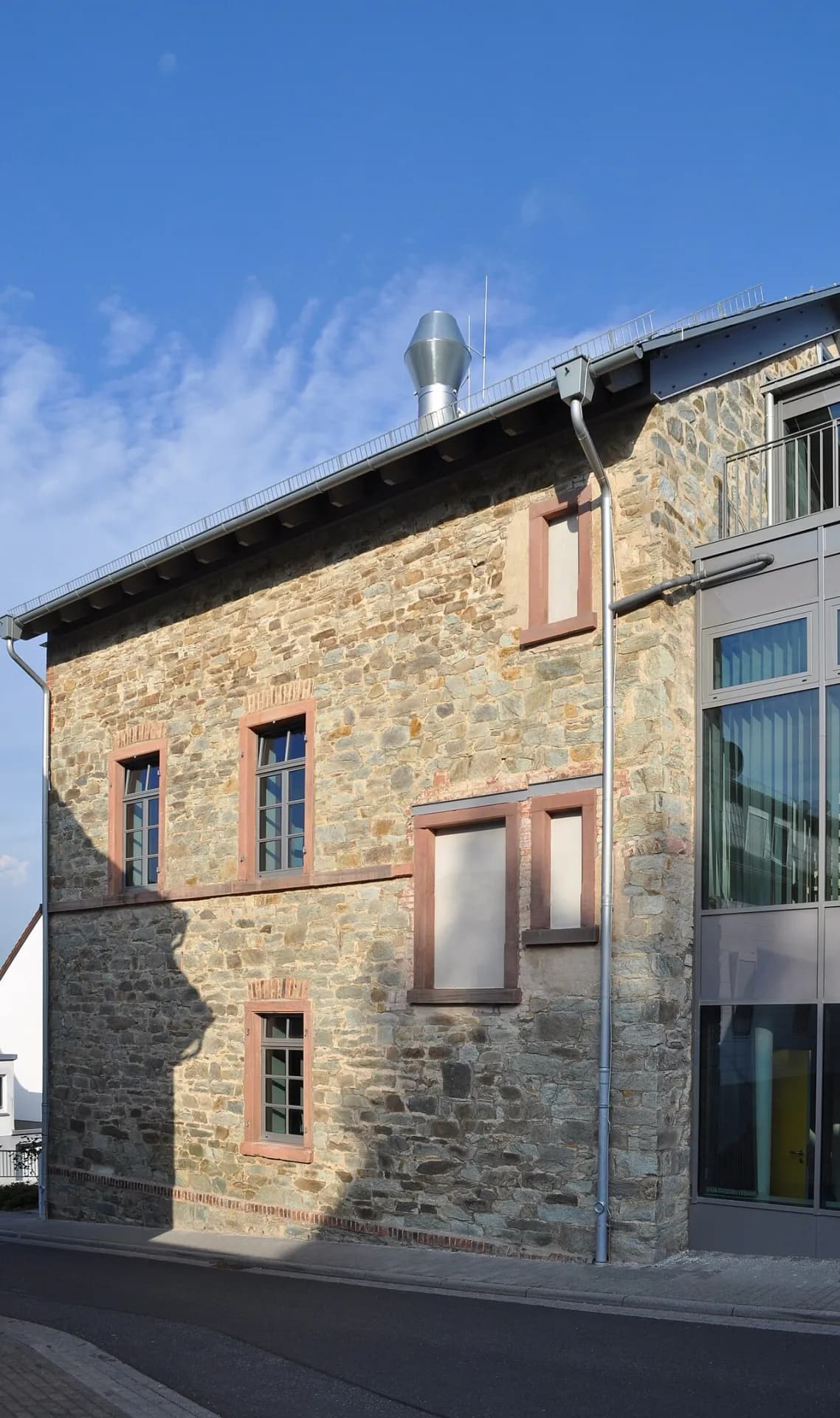 Altbau der Schule in Mammolshain, Königstein im Taunus