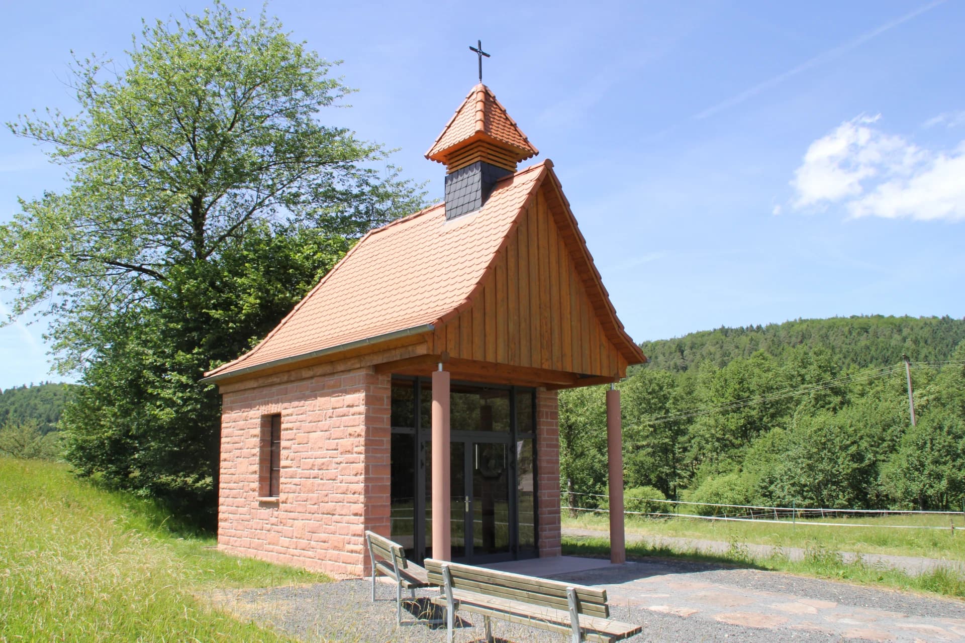 Marienkapelle an der Kahlquelle in Kleinkahl