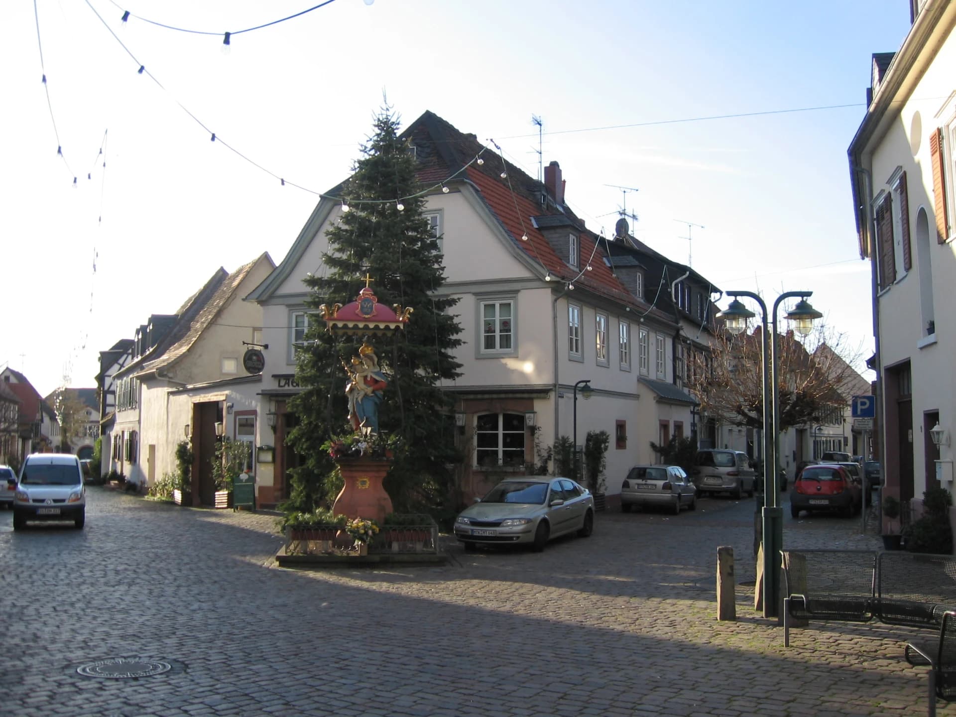 Marienstatue in der Altstadt von Hochheim am Main