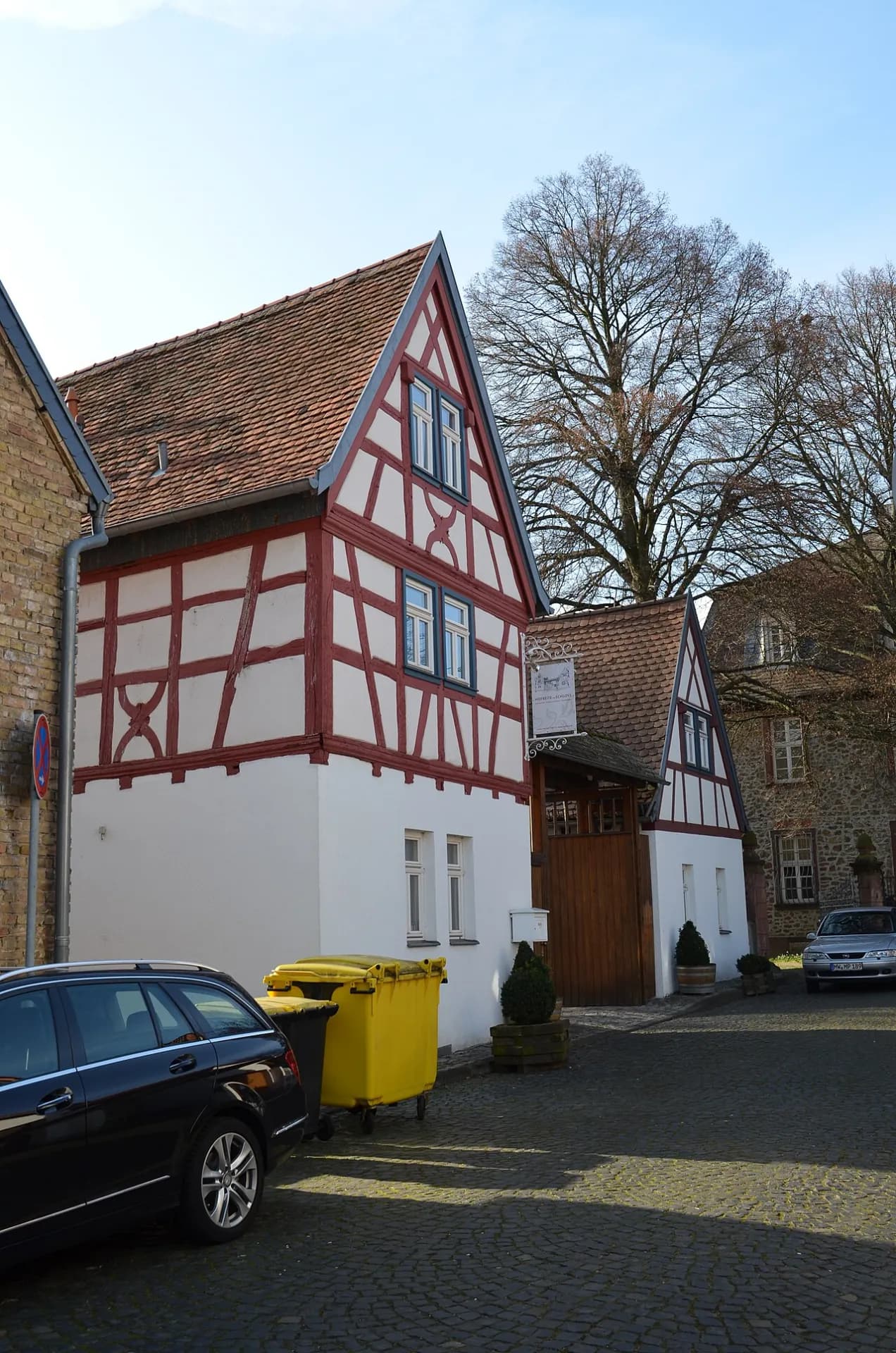 Fachwerkhaus in der Schloßgasse 4 im Stadtteil Massenheim in Hochheim am Main