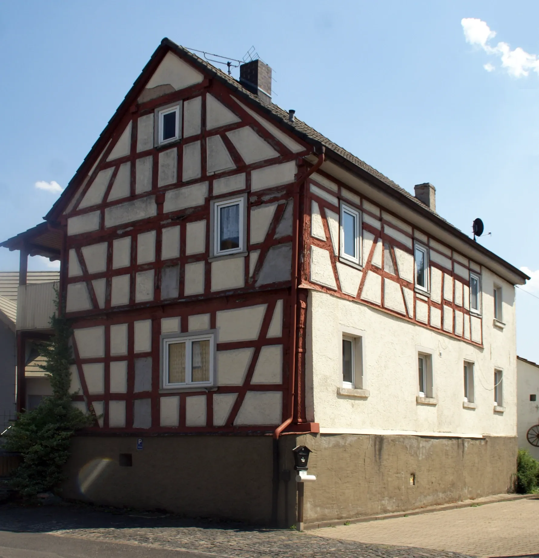 Rotes Fachwerkhaus in Alzenau-Michelbach