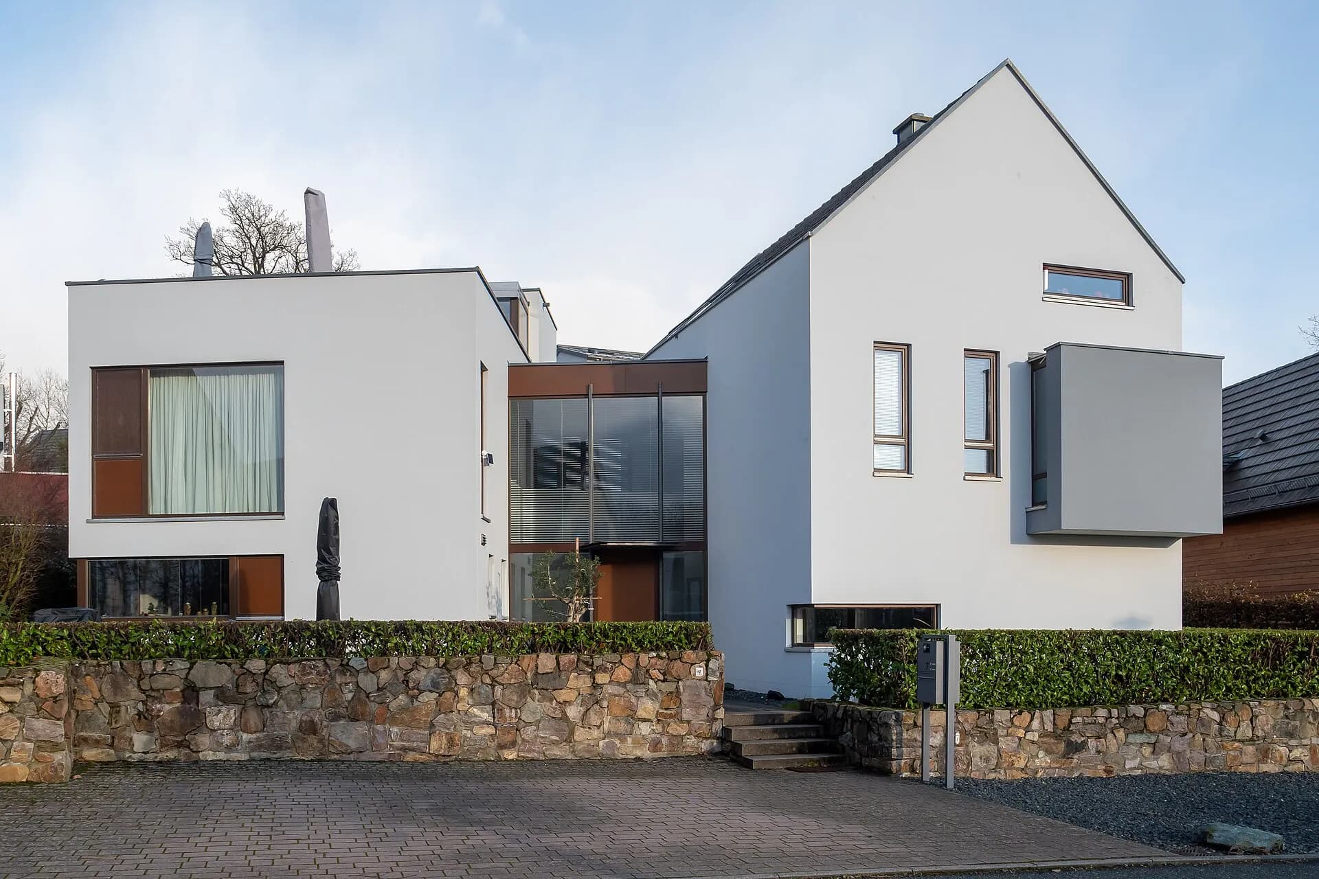 Modernes Wohnhaus am Jean-Sauer-Weg in Oberursel (Taunus)