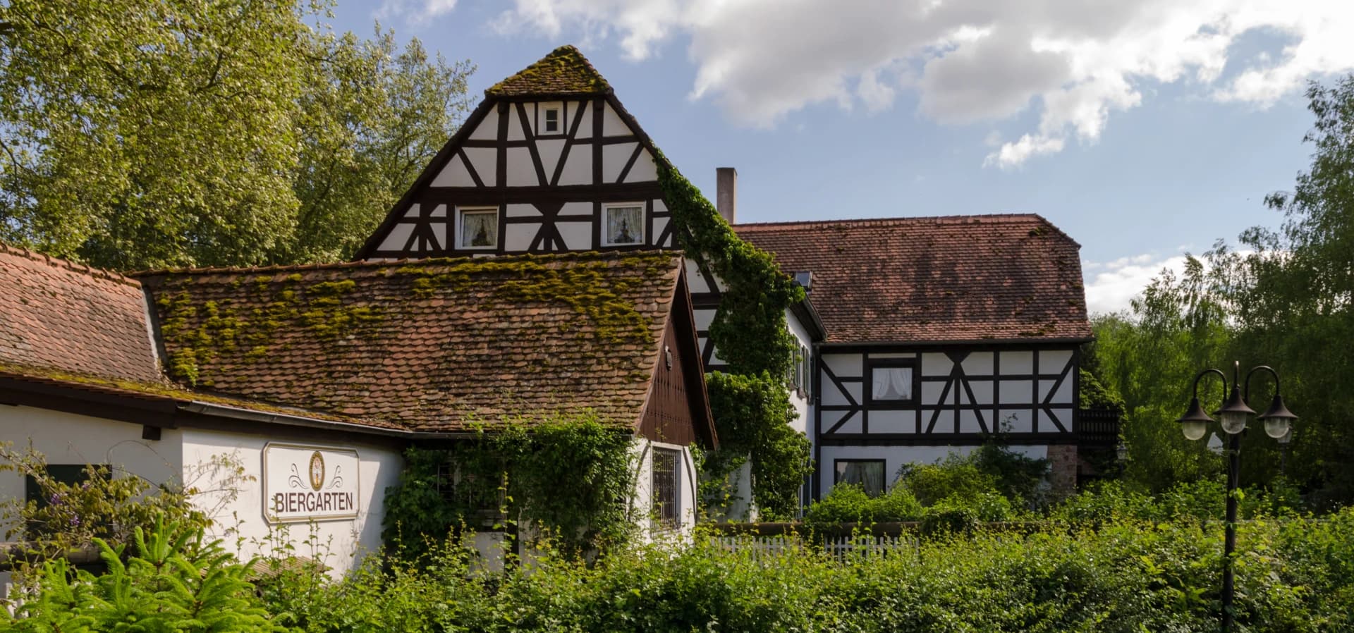 Mönchbruch-Mühle mit Biergarten bei Mörfelden-Walldorf
