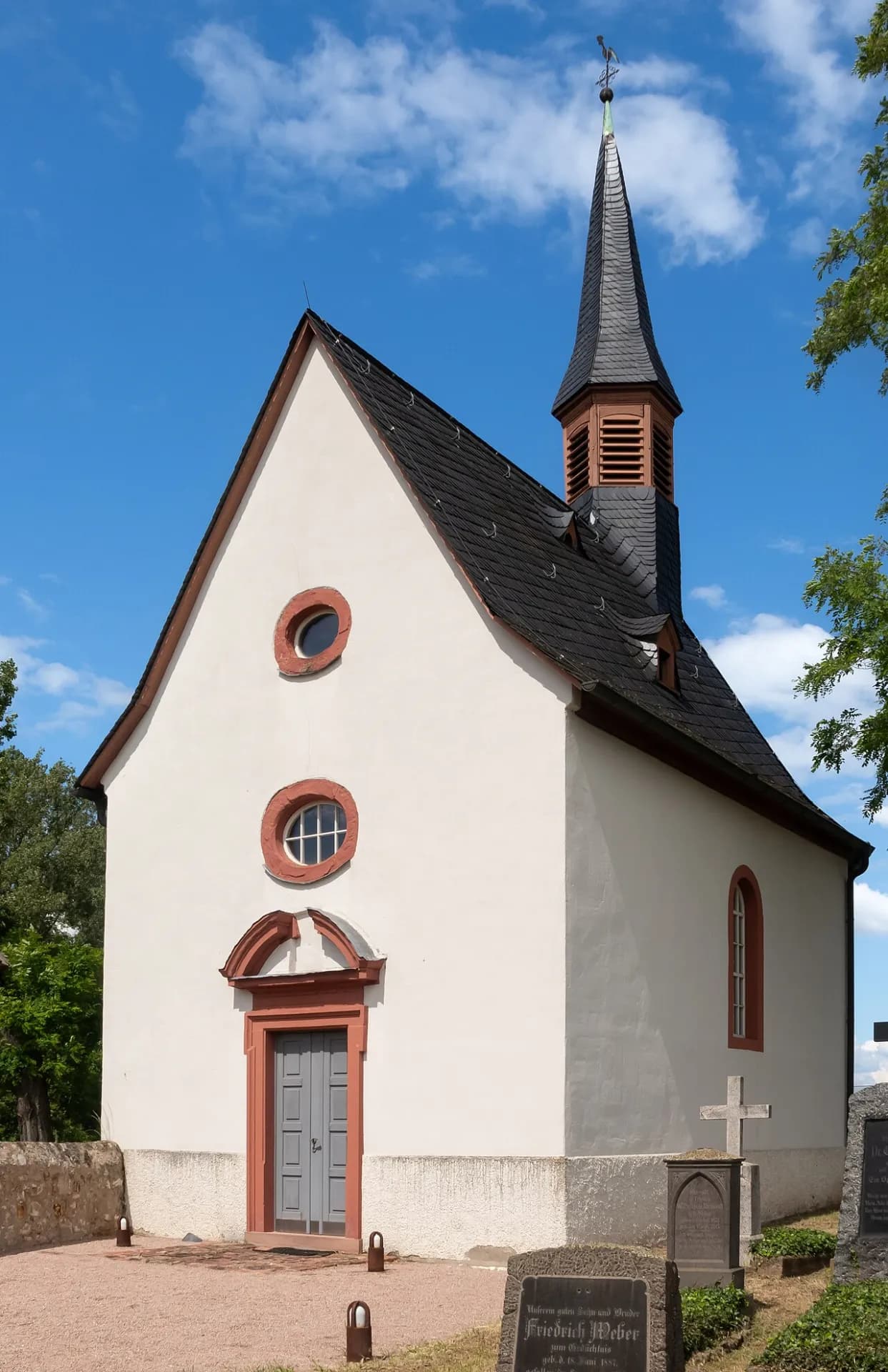 Mönchhofkapelle von vorn in Raunheim