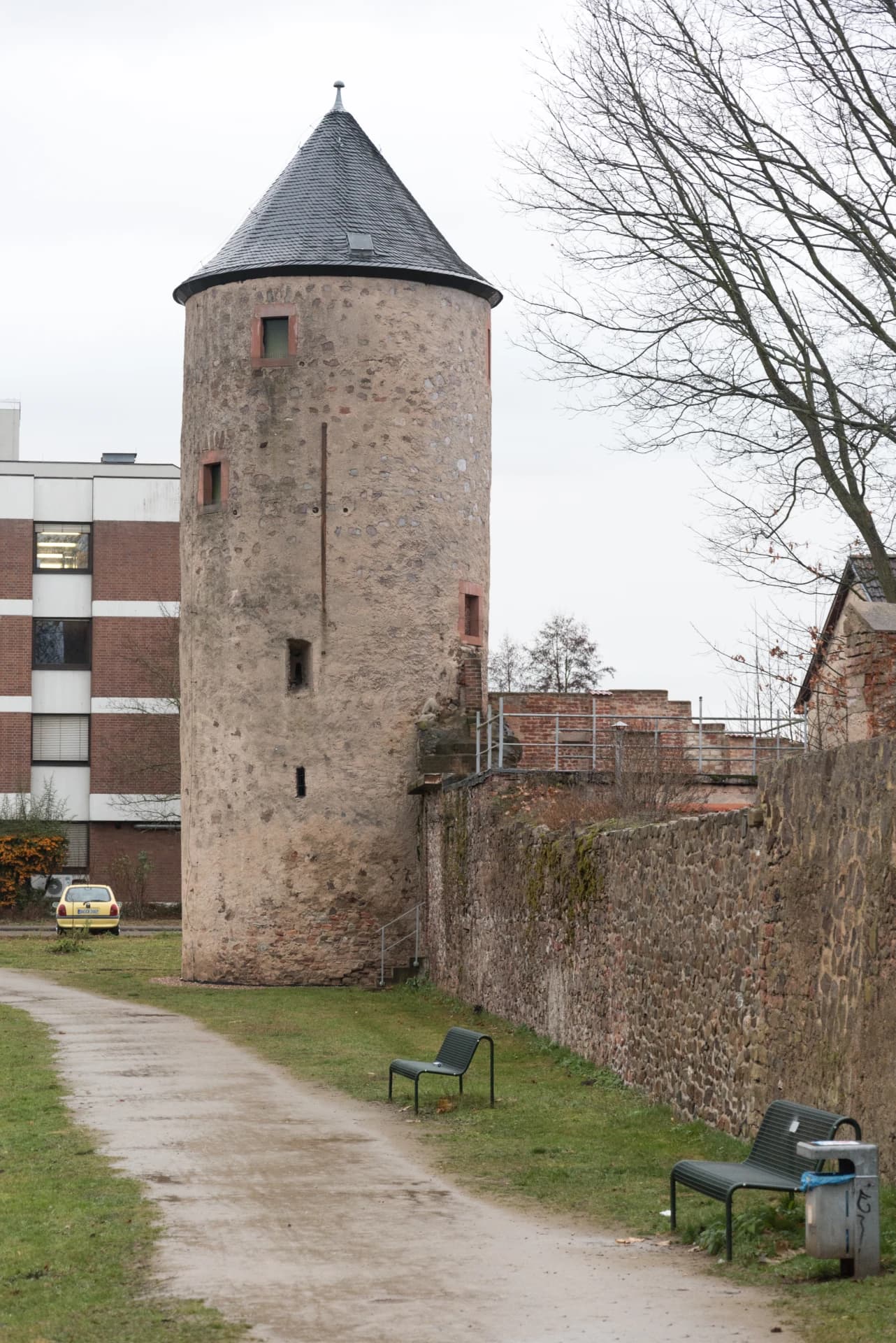 Mühlturm und Stadtmauer in Dieburg