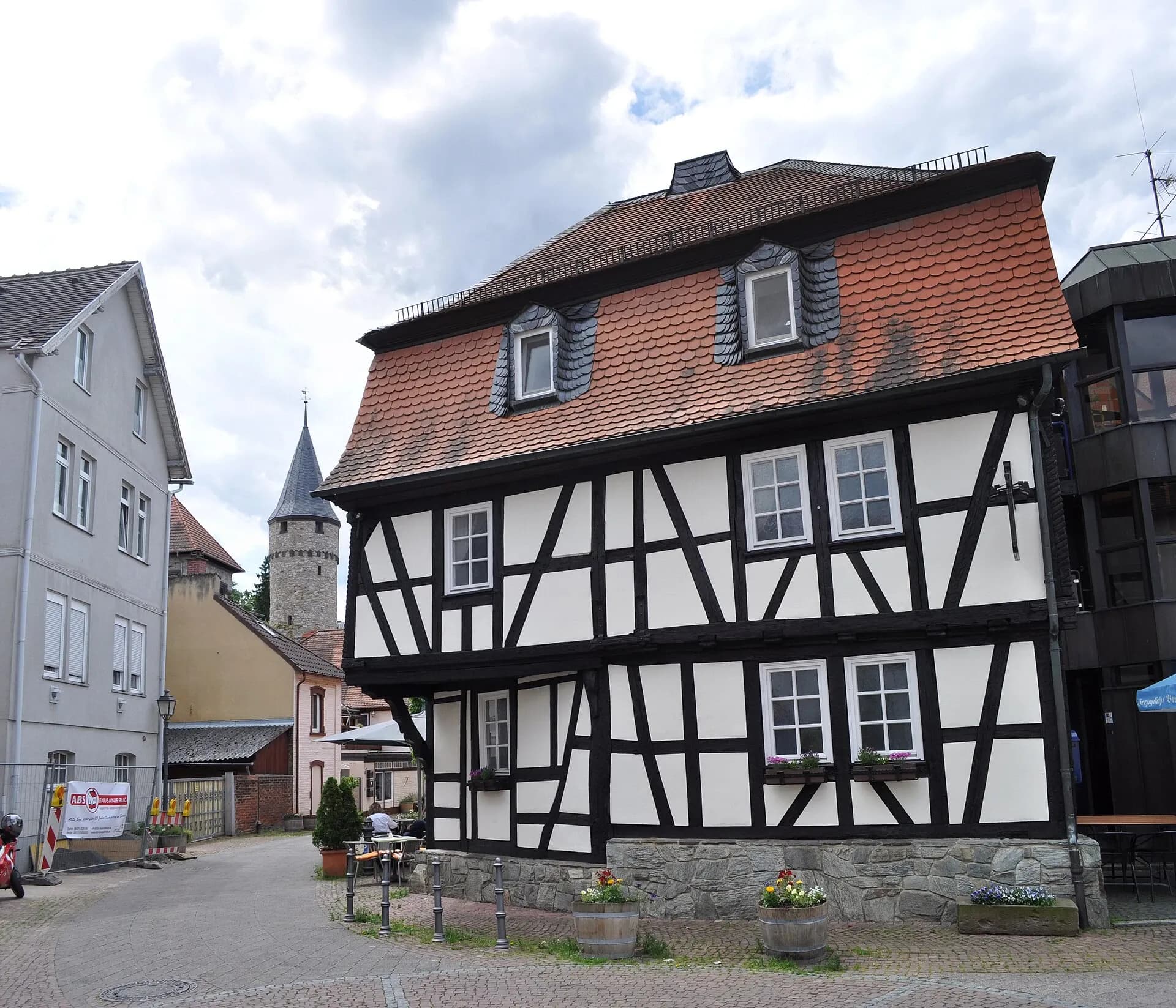 Fachwerkhaus an der Mussbachstraße mit Turmblick in Bad Homburg