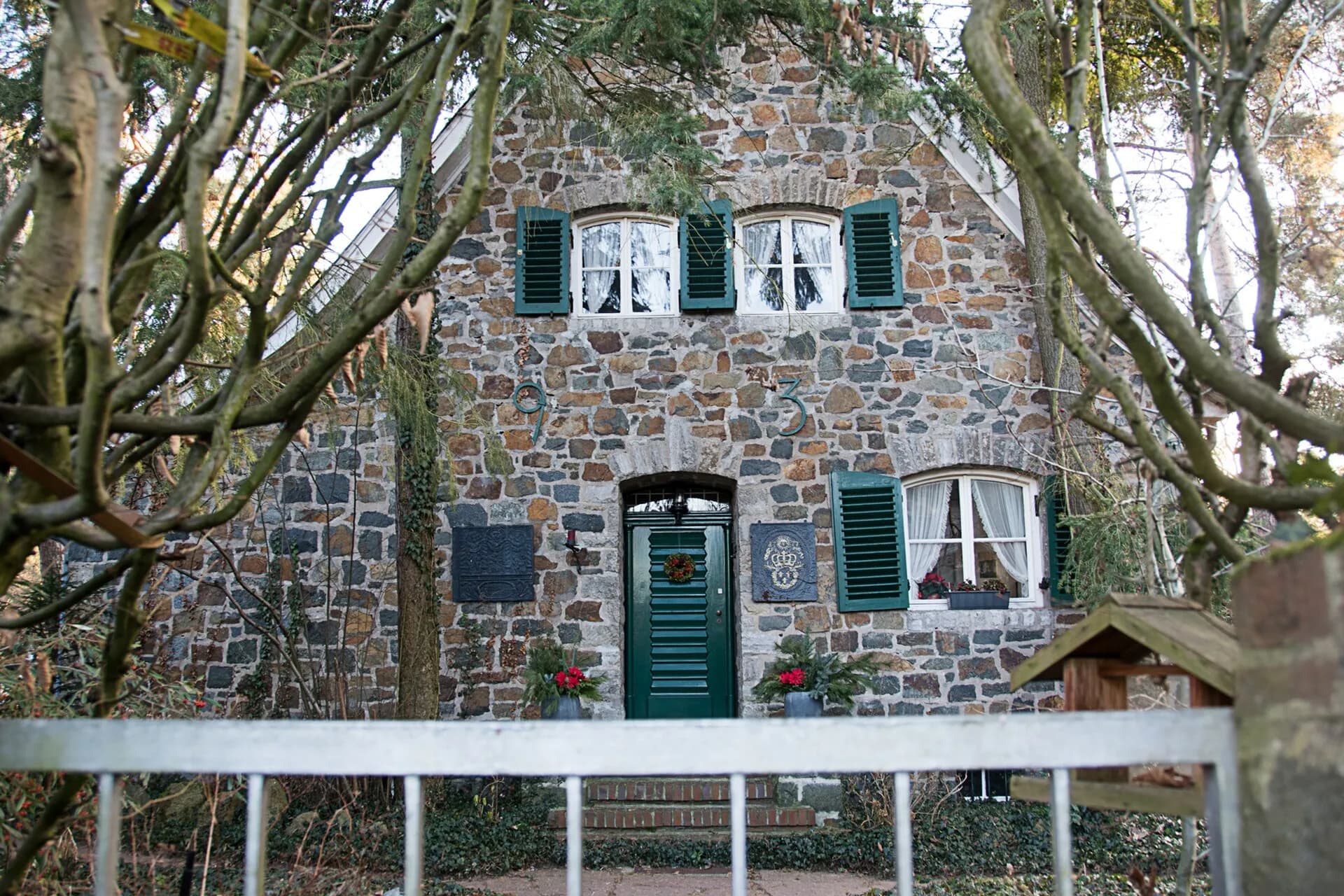 Natursteinhaus in der Schillerstraße in Darmstadt-Eberstadt