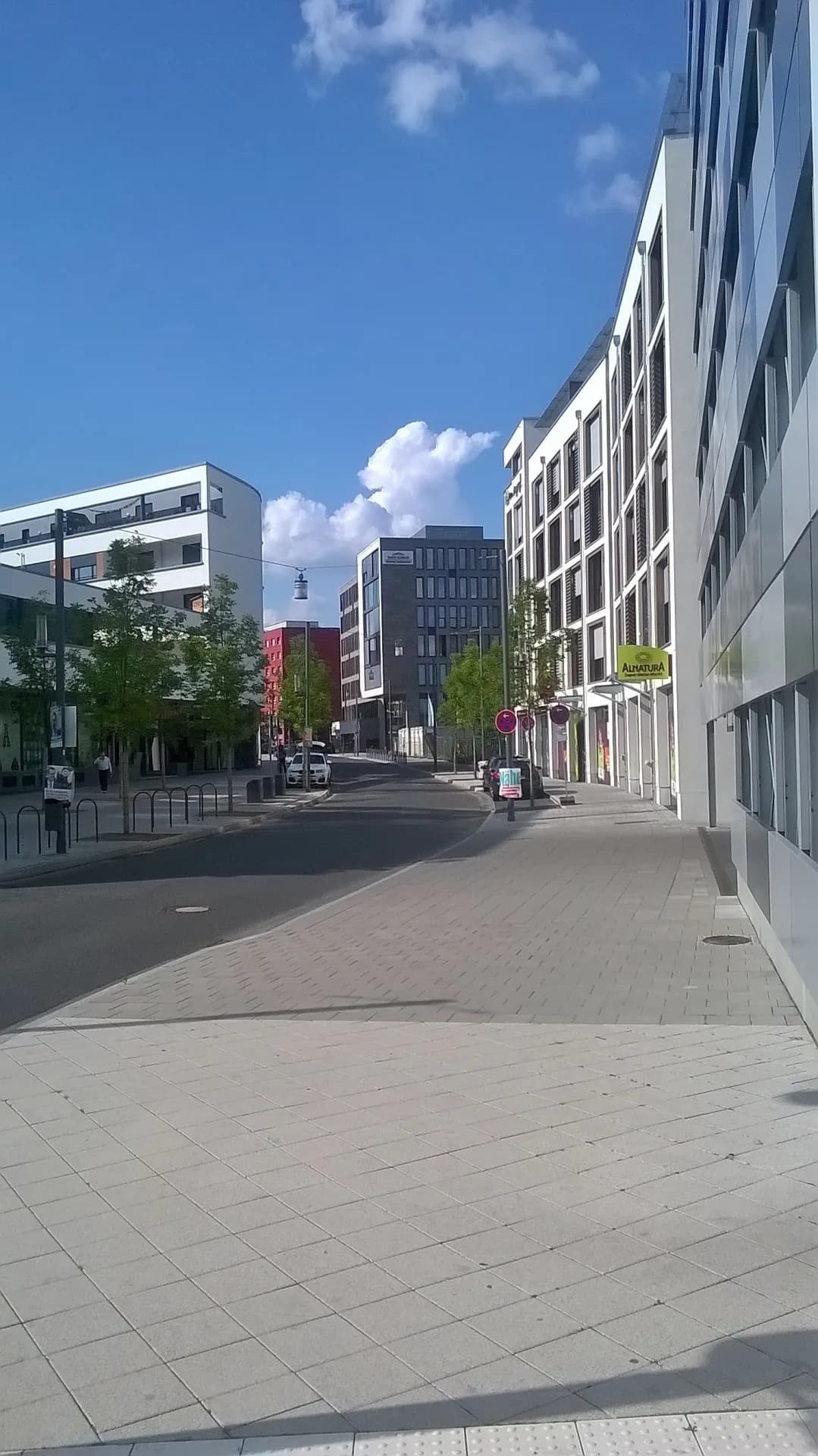 Neubauten an der Hafenstraße in Offenbach-Hafen