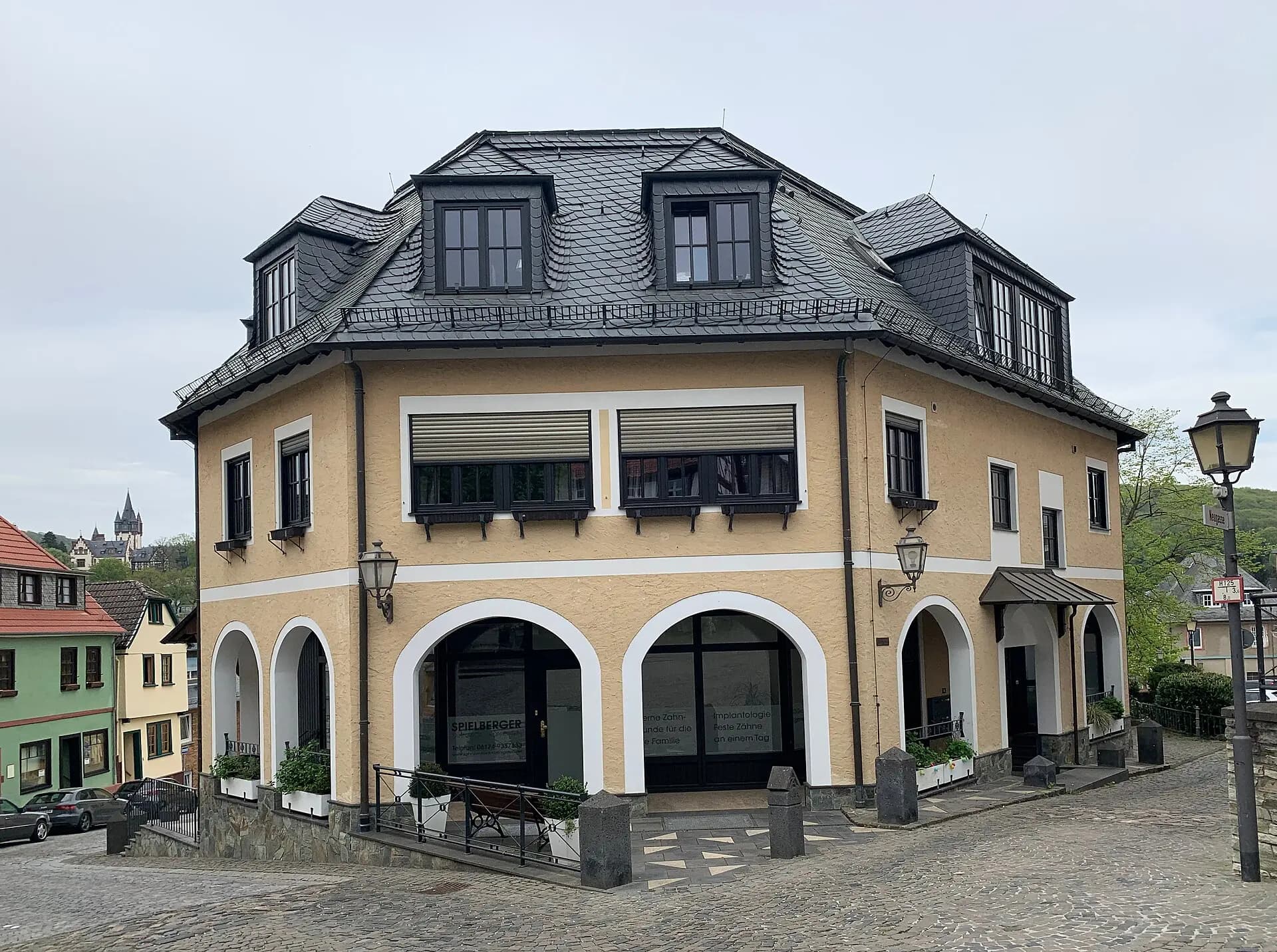 Eckgebäude an der Neugasse 1 in Königstein im Taunus