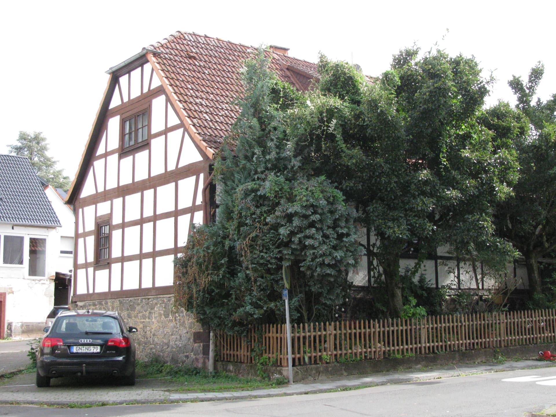 Fachwerkhaus in der Bergstraße 1 in Ronneburg-Neuwiedermuß