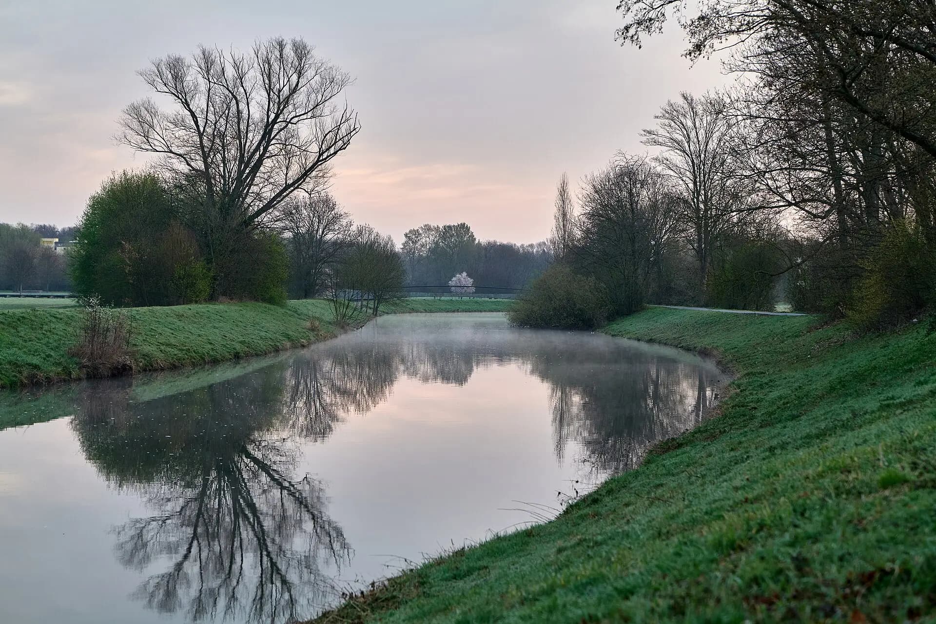Nidda in Frankfurt in der Abendstimmung