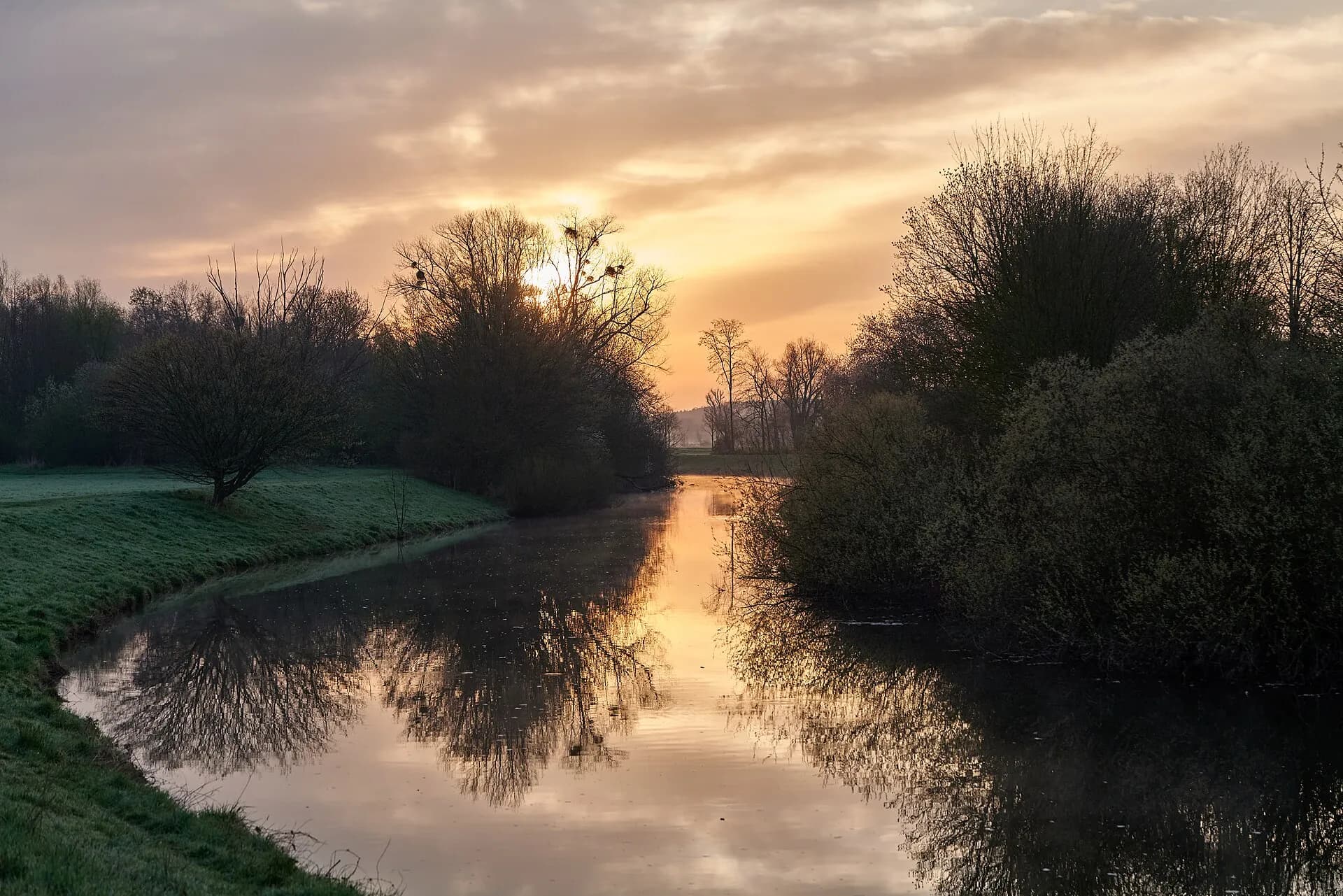 Nidda in Frankfurt in der Morgenstimmung