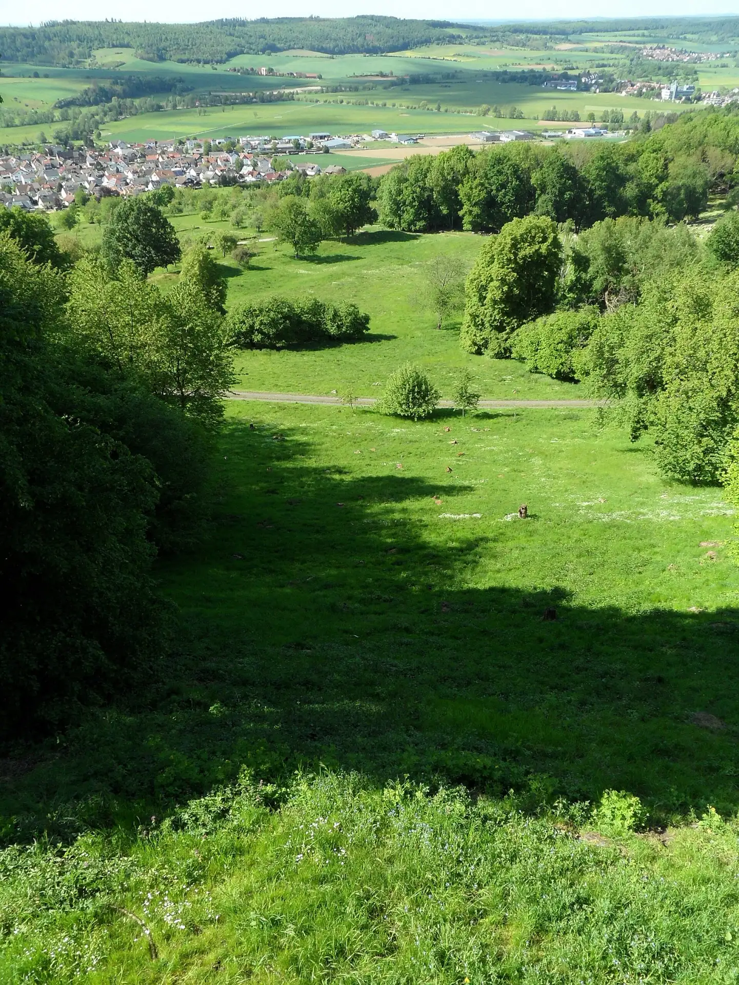 Blick vom Glauberg über das Niddertal nach Glauburg-Stockheim