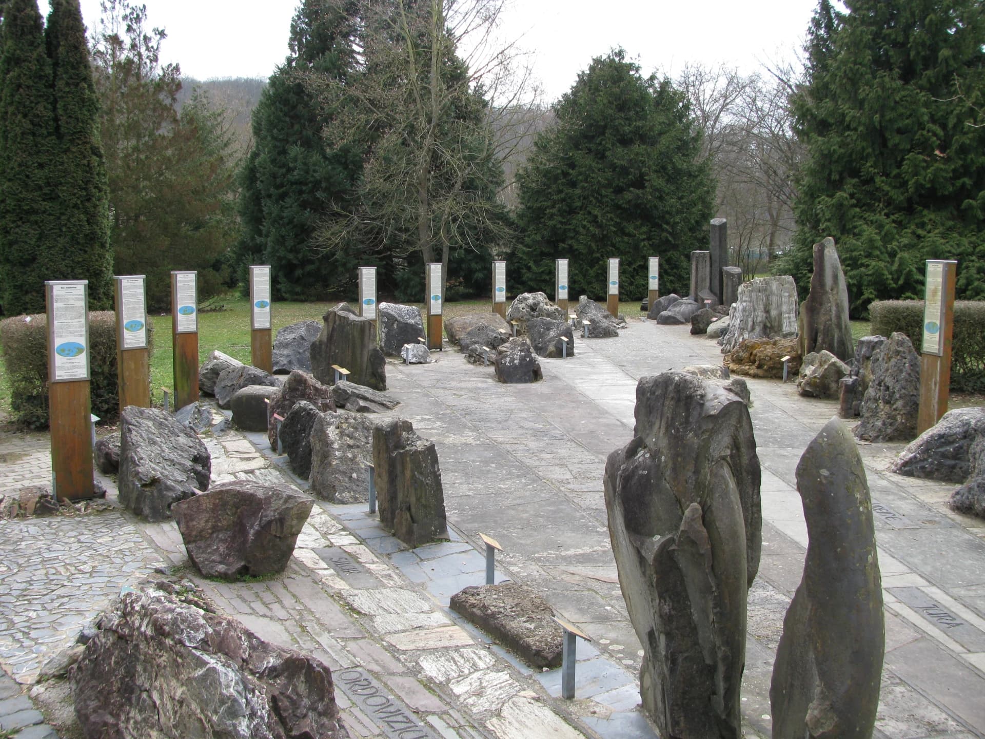 Geologischer Lehrgarten in Nieder-Mörlen in Bad Nauheim