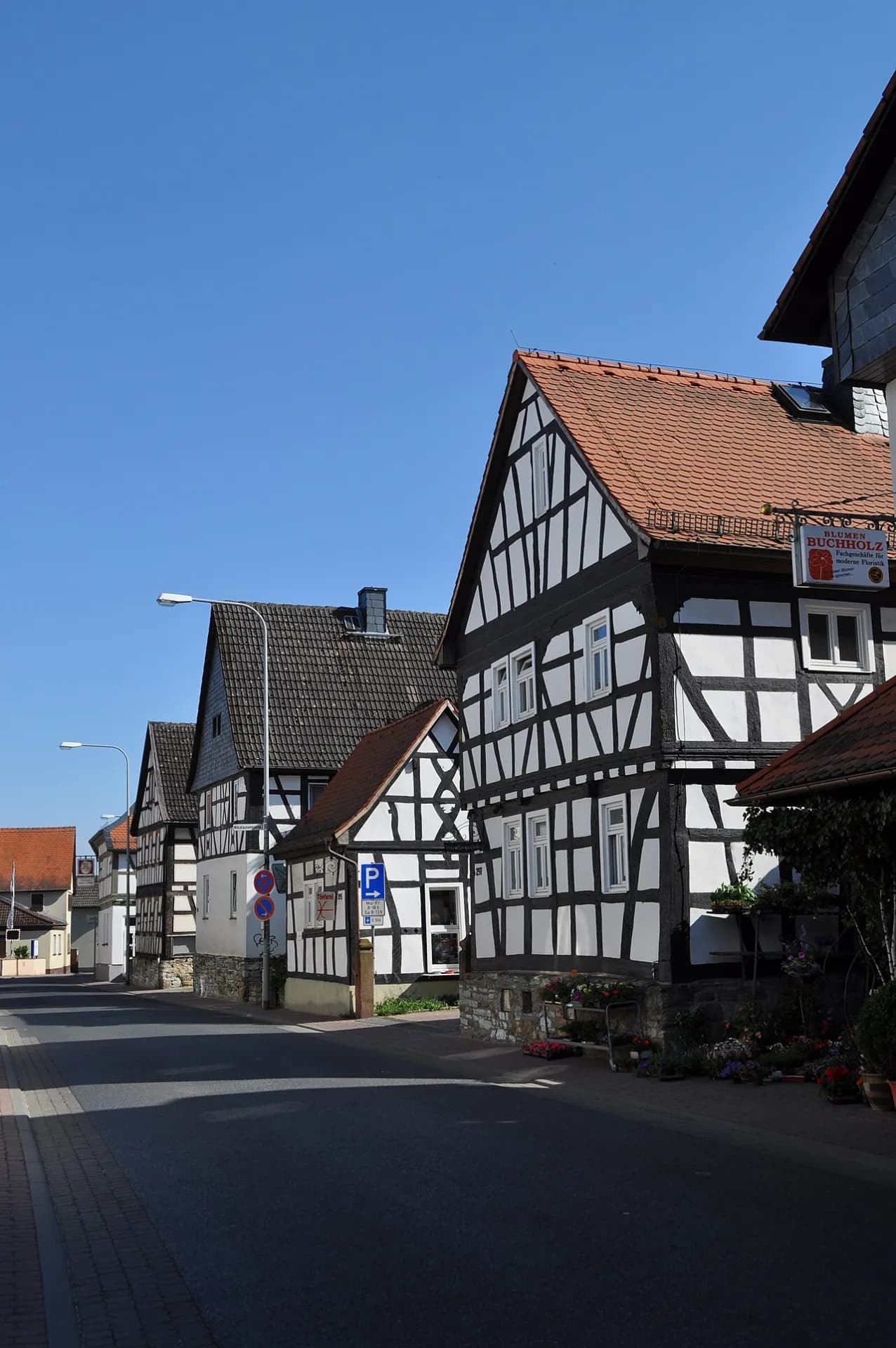 Fachwerkzeile an der Hauptstraße in Niederhöchstadt