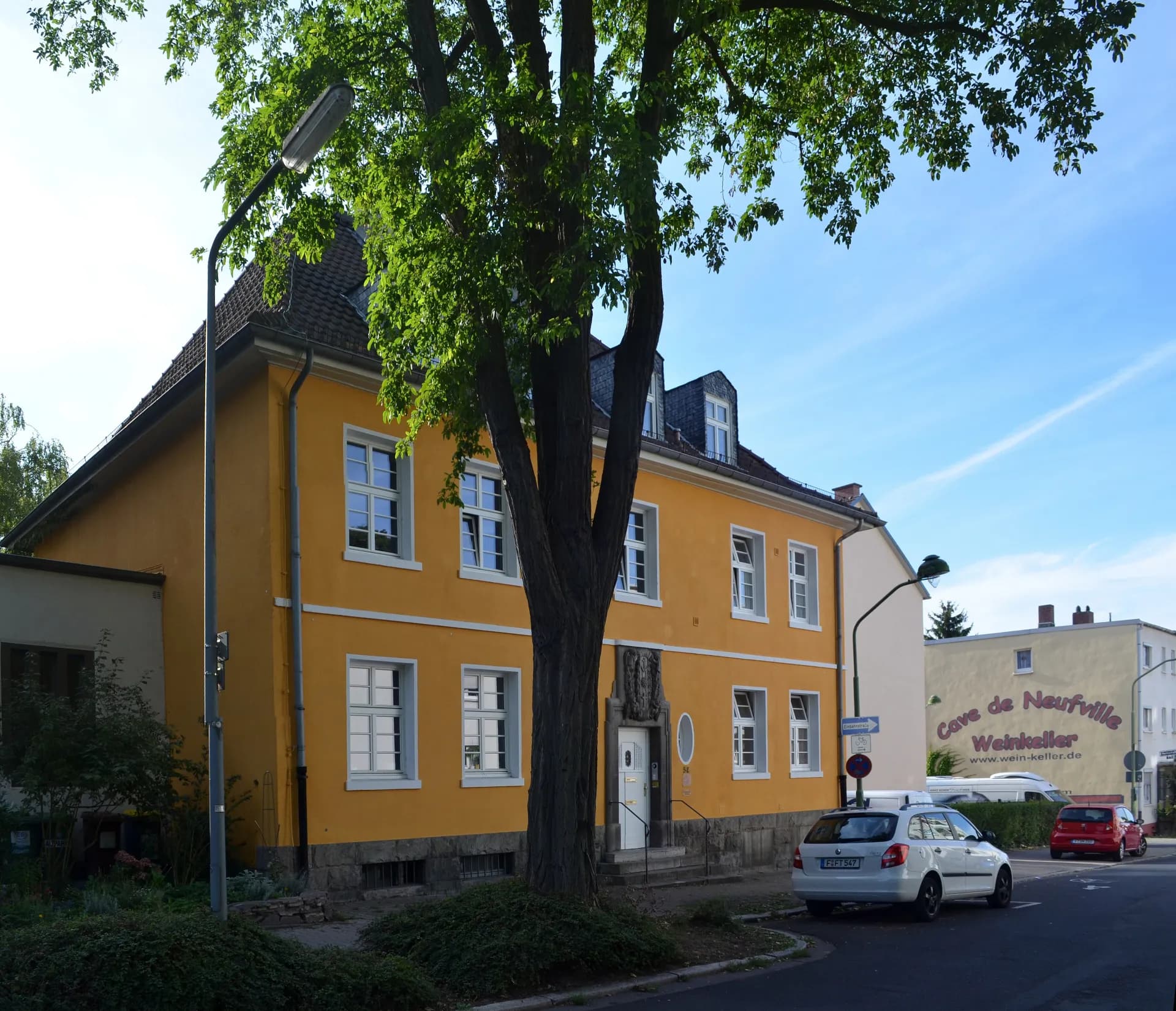 Denkmalgeschütztes Wohnhaus am Nonnenpfad in Frankfurt-Oberrad