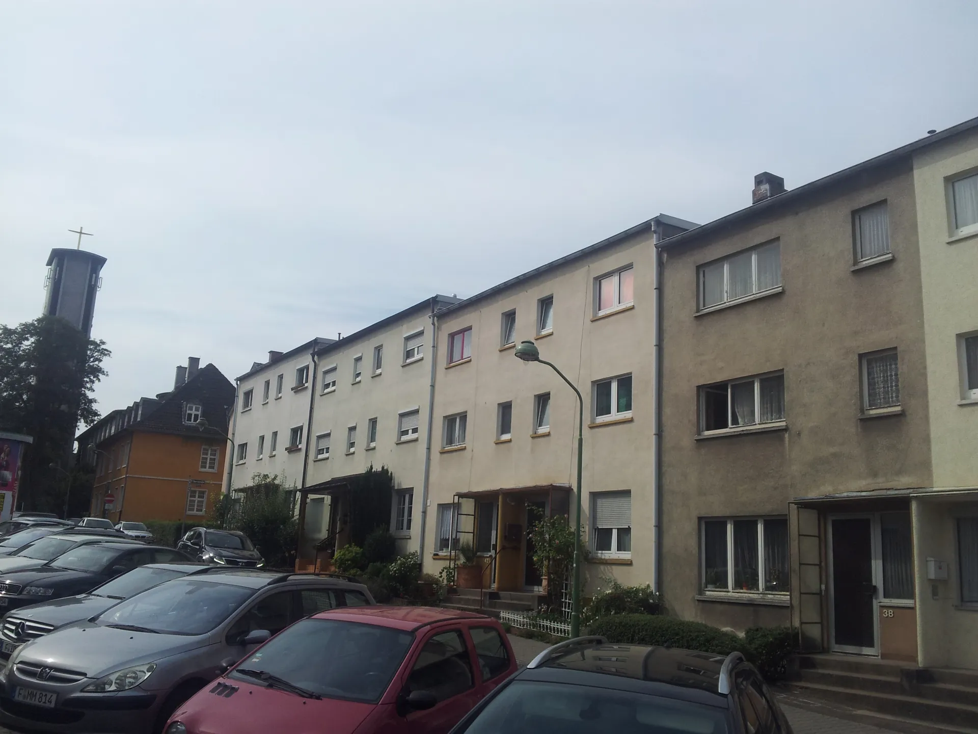 Wohnzeile am Nonnenpfad in Frankfurt-Oberrad