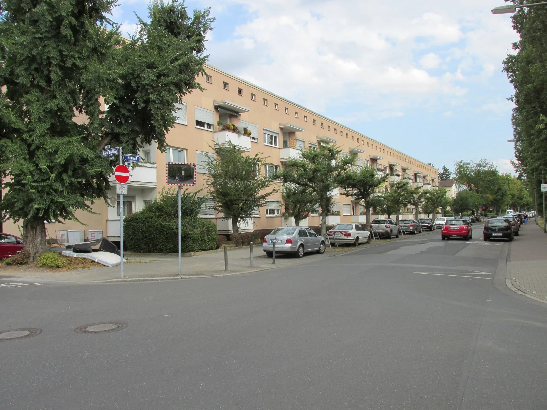 Wohnzeile an der Nußzeil in Frankfurt Eschersheim