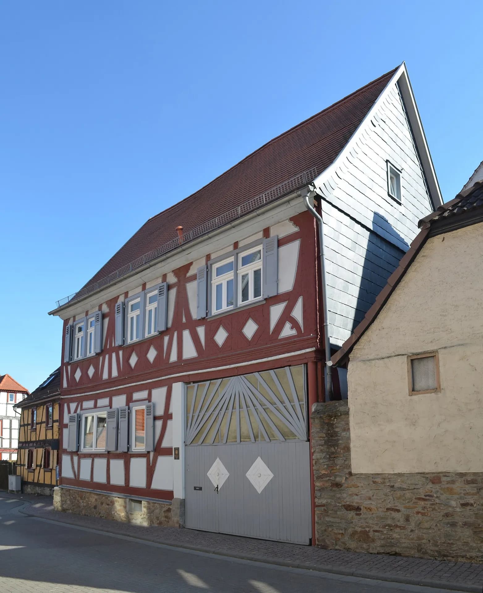 Zierfachwerk Friedberger Straße 3 in Ober-Rosbach, Rosbach vor der Höhe