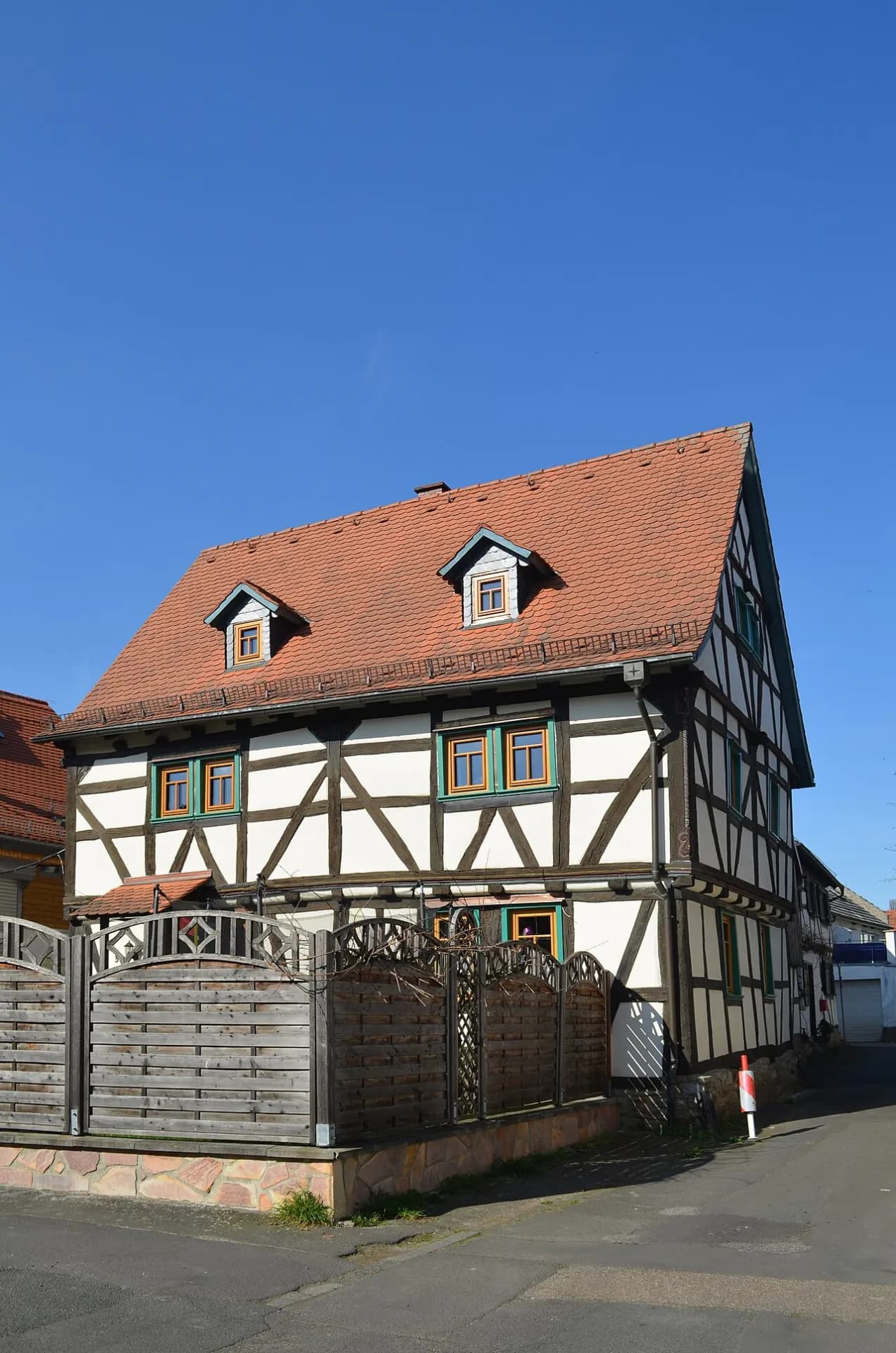 Fachwerkhaus Querstraße 3 in Ober-Rosbach, Rosbach vor der Höhe