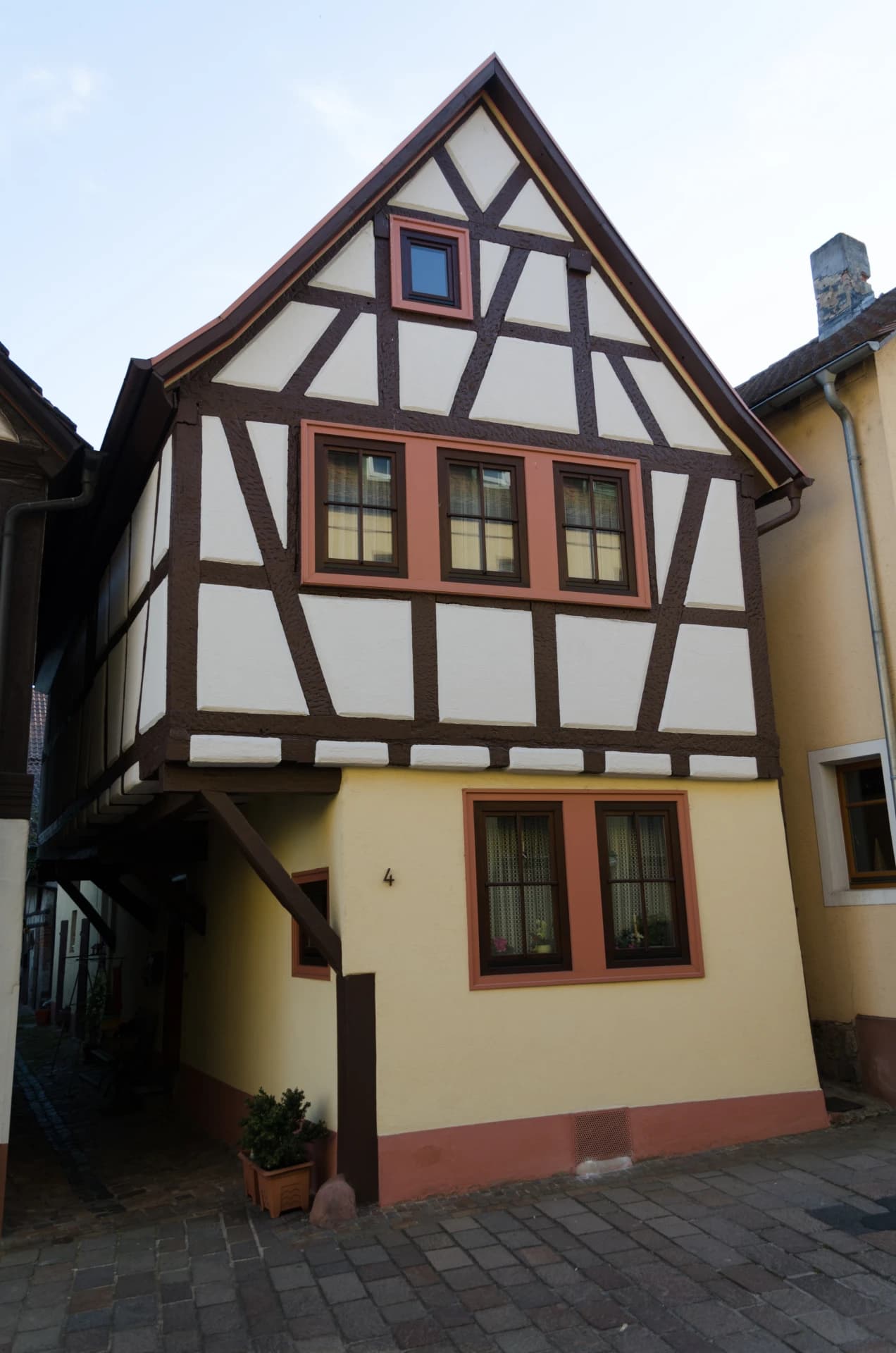 Saniertes Eckhaus in der Oberen Gasse in Obernburg am Main