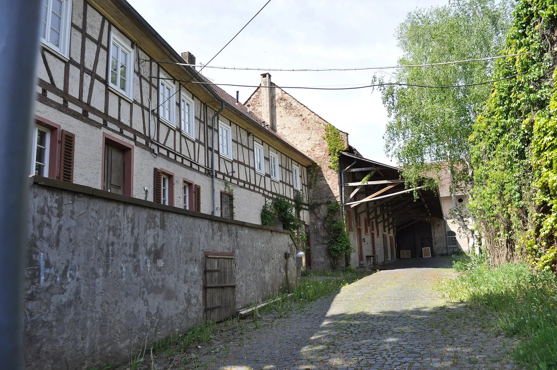 Innenhof der Staatsdomäne Oberhof in Bad Homburg-Ober-Erlenbach