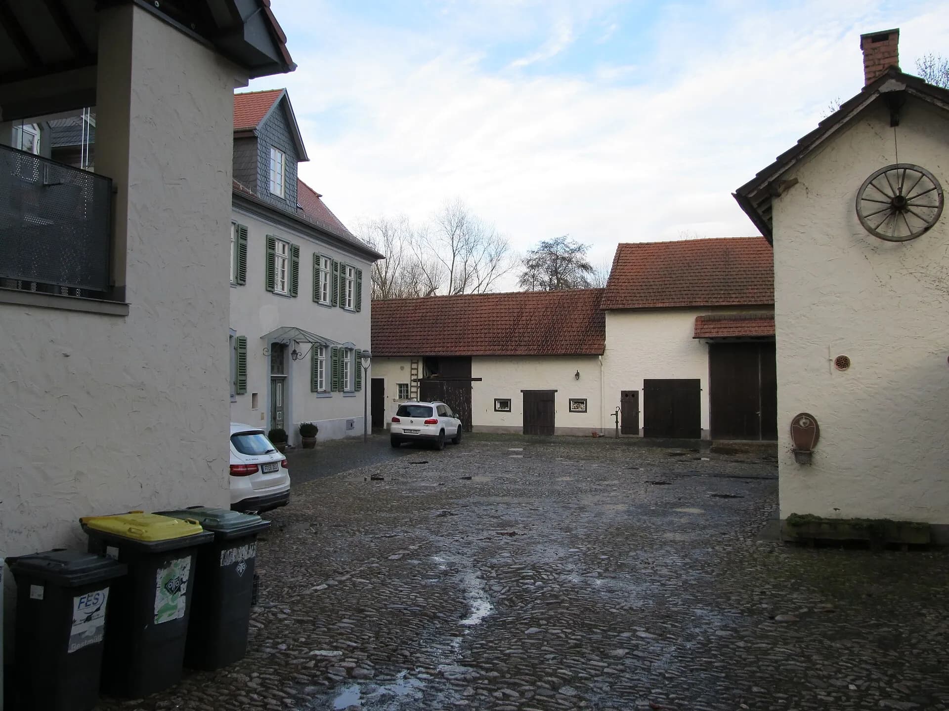 Hof der Obermühle in Frankfurt Nieder-Erlenbach