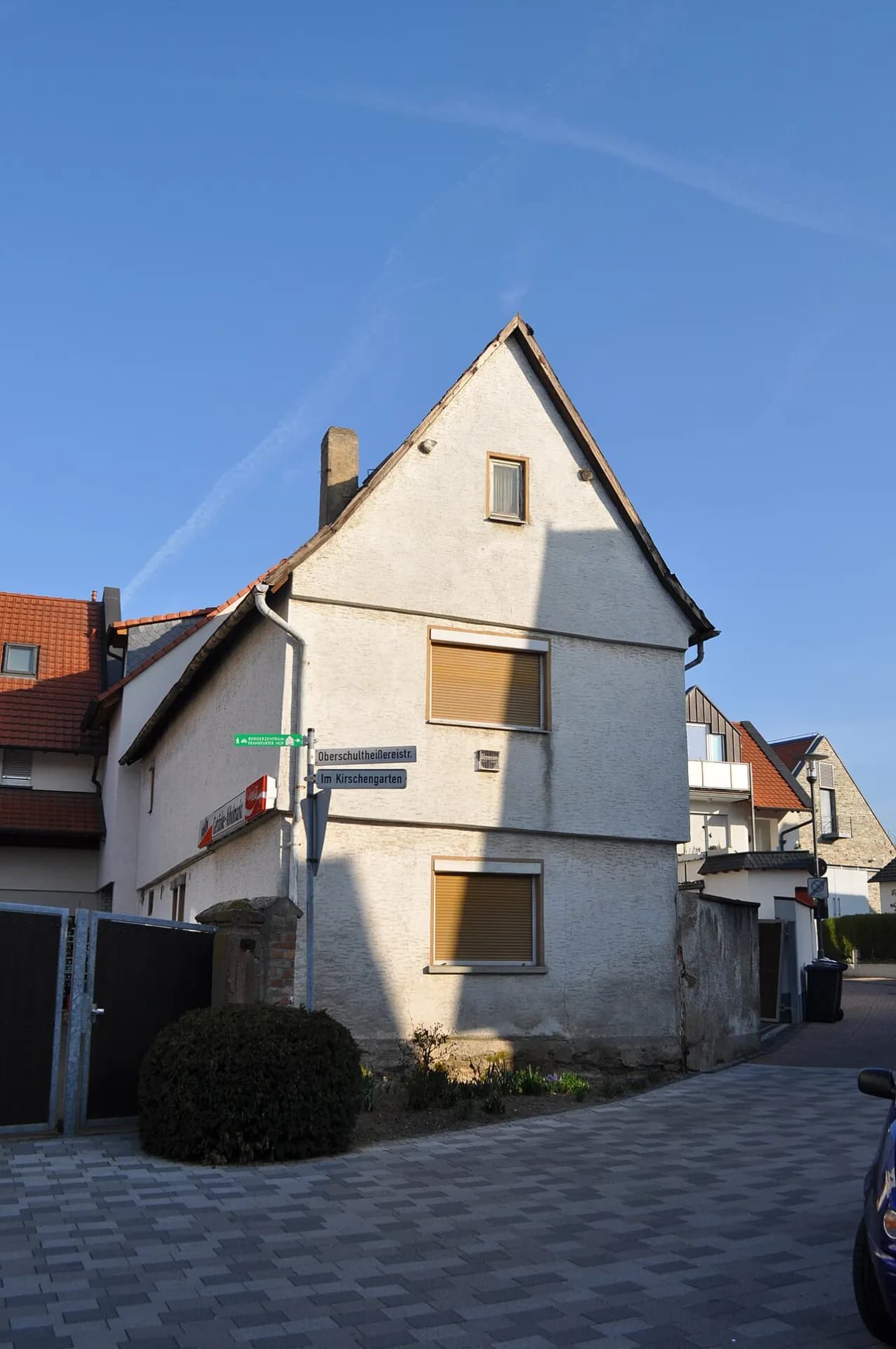 Wohnhaus Oberschultheißereistraße 1 in Sulzbach (Taunus)