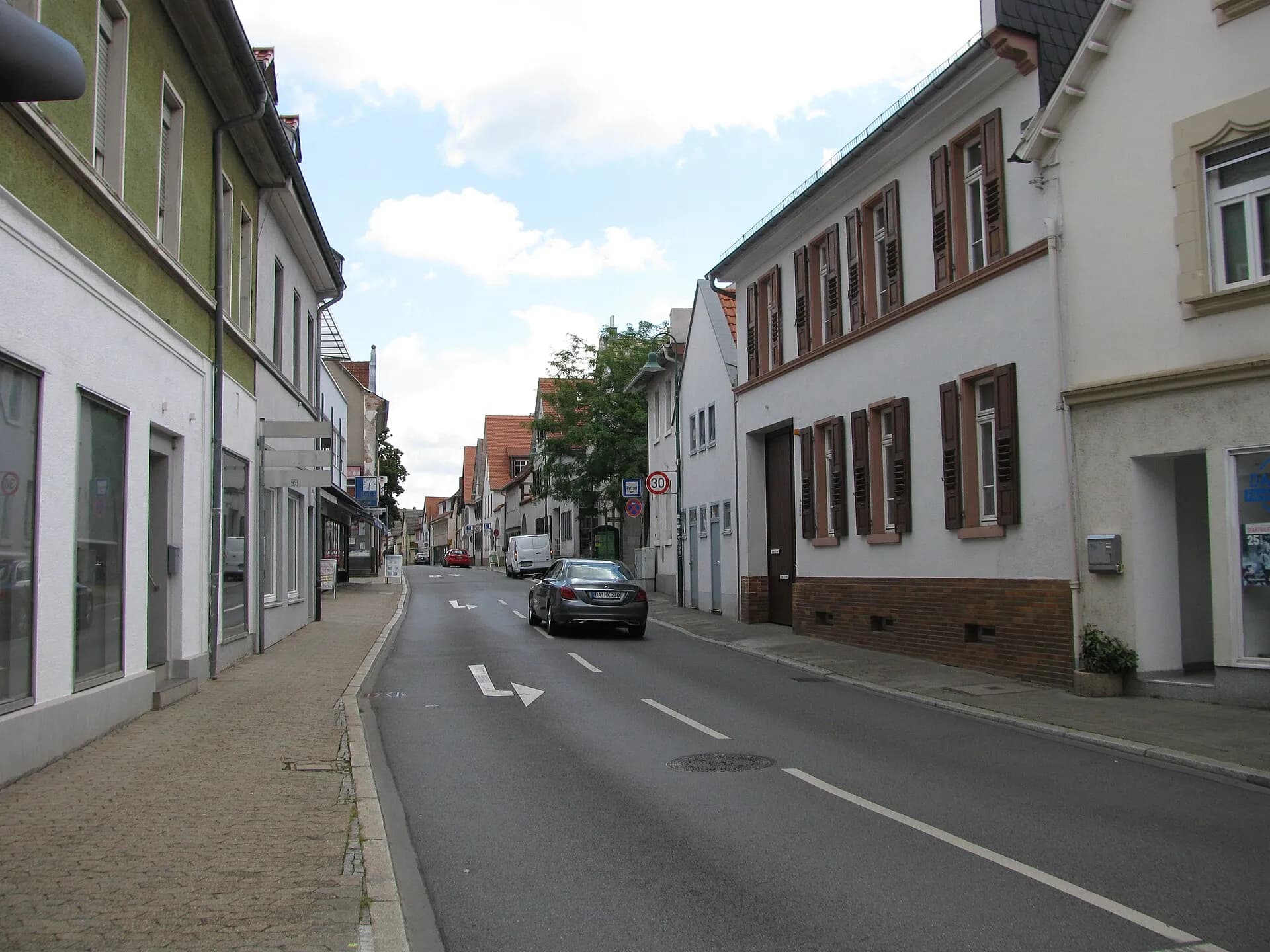 Oberstraße im Ortskern von Darmstadt-Eberstadt
