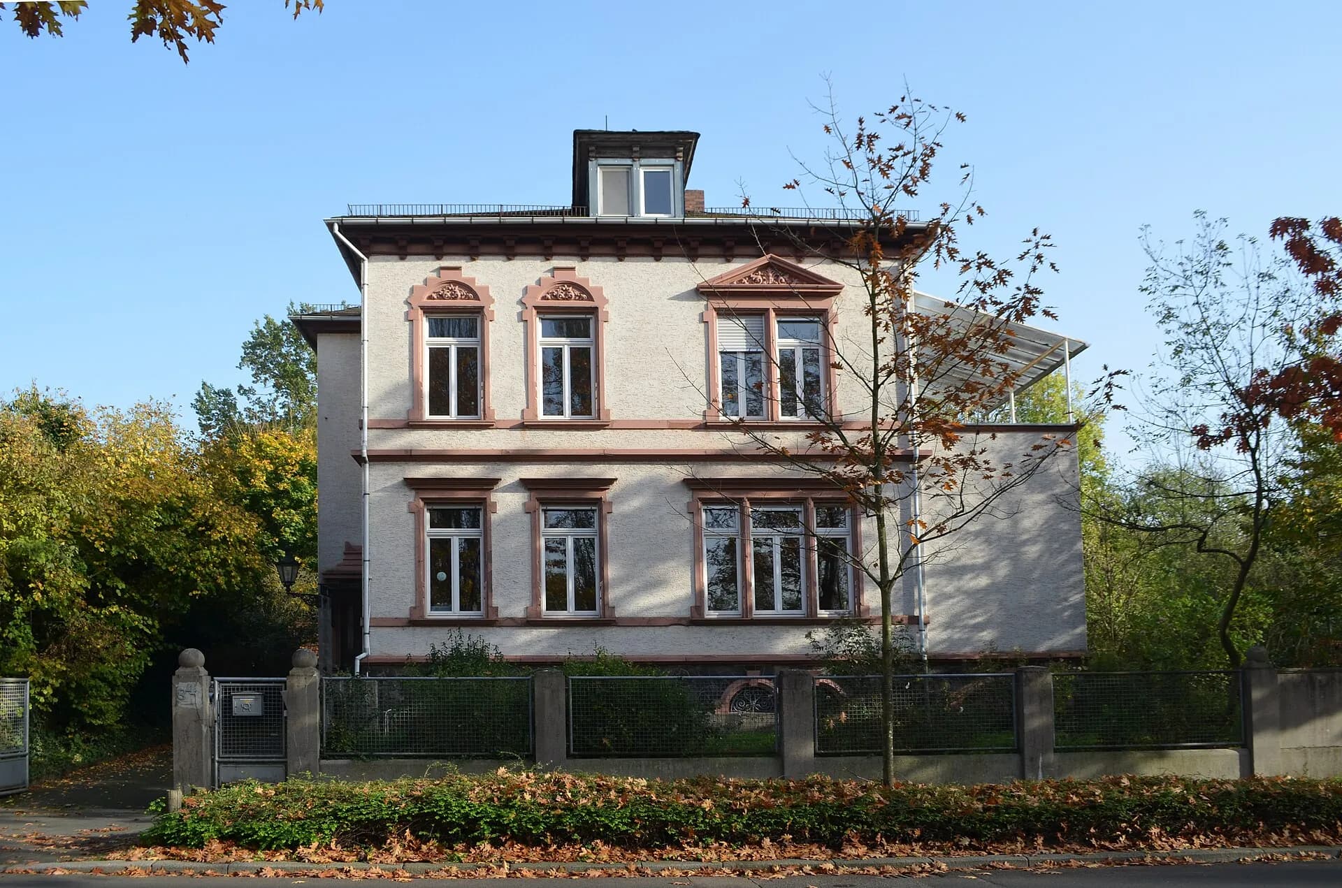 Villa an der Offenbacher Straße in Offenbach-Bürgel