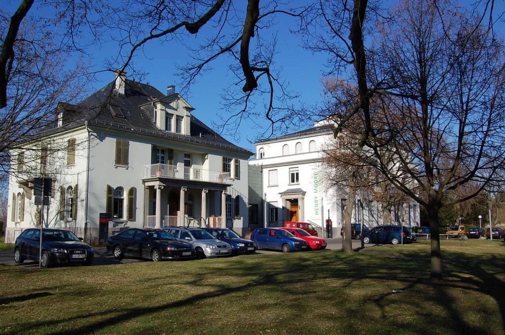 Opelvillen im Park in Rüsselsheim