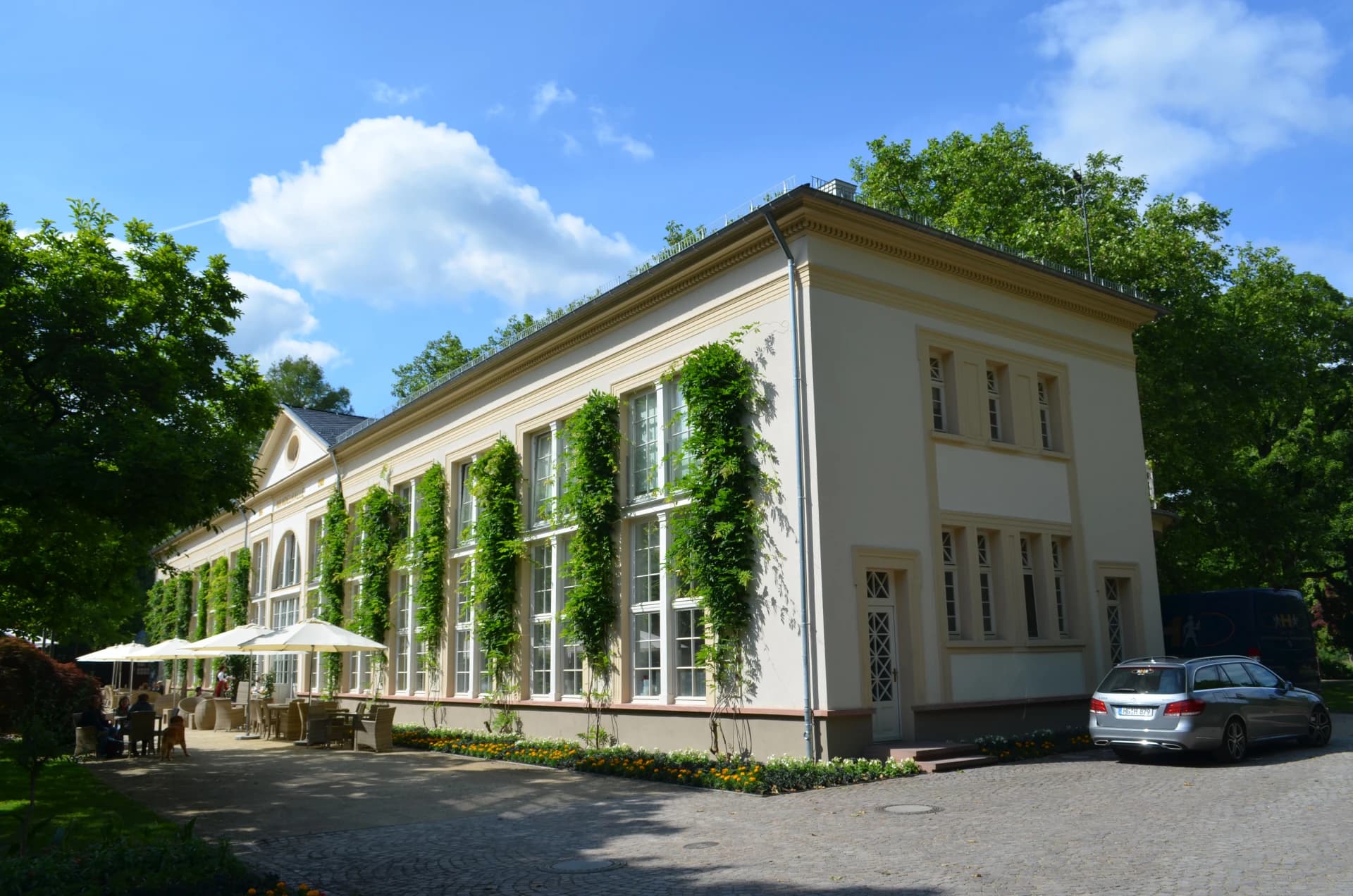 Rückseite der Orangerie im Kurpark Bad Homburg