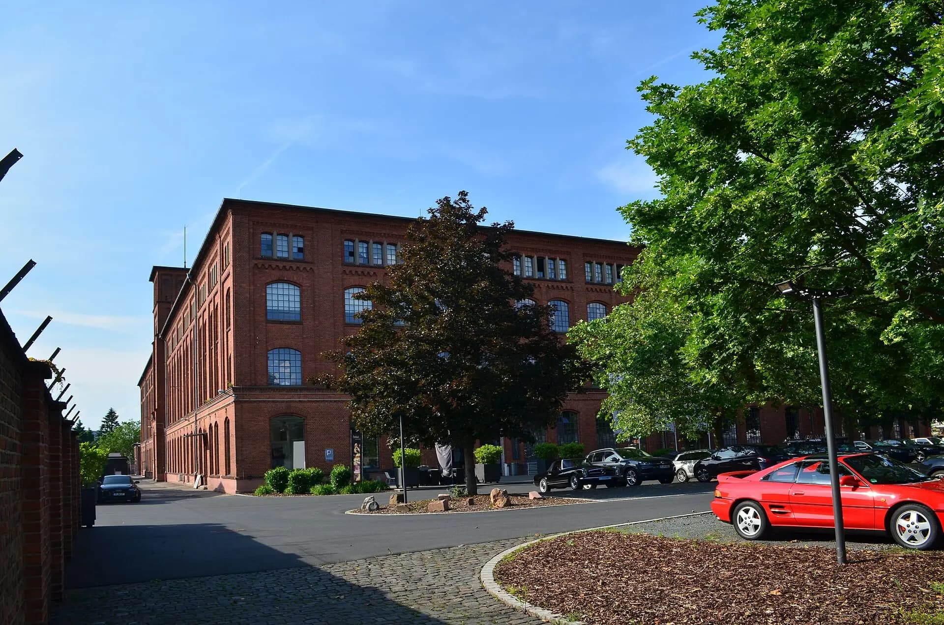 Backsteinbau in der Orber Straße in Frankfurt Fechenheim