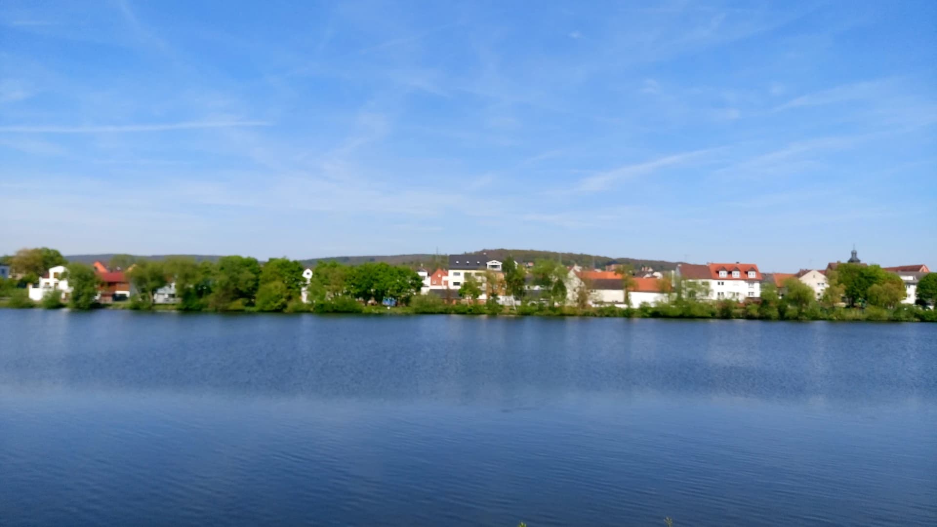 Ortsansicht von Kleinostheim von der gegenüberliegenden Mainseite