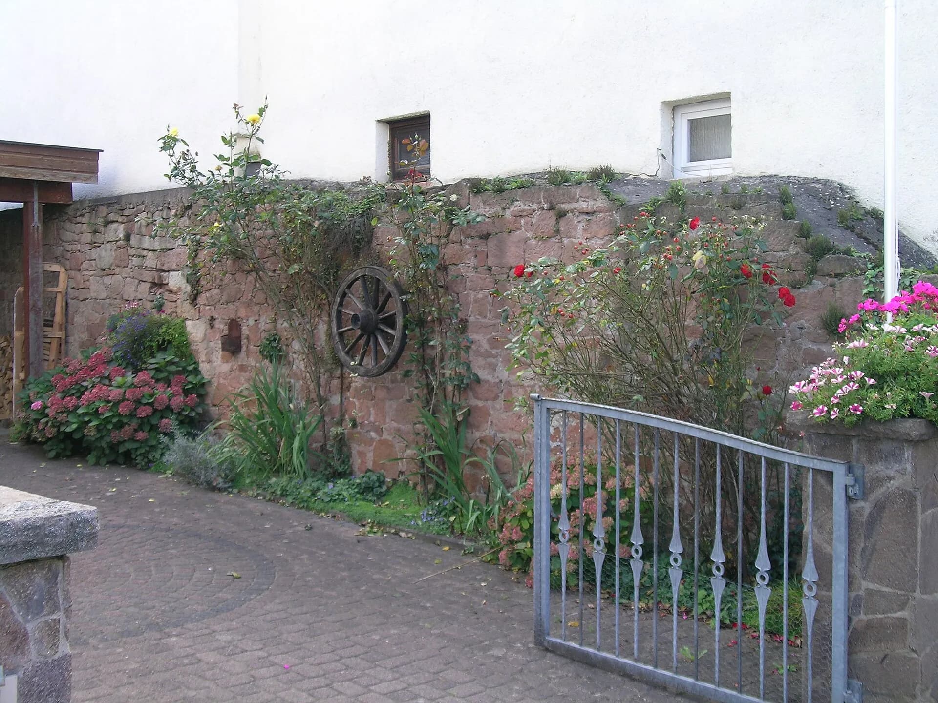 Ortsmauer an der Spessartstraße in Sulzbach am Main