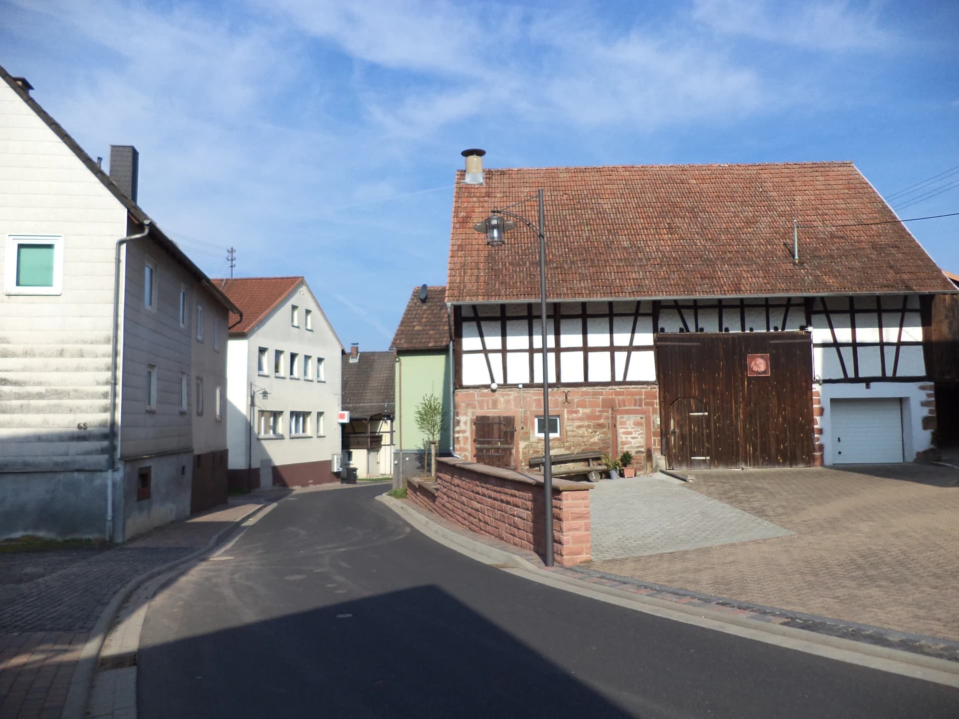 Ortsbild im Ortsteil Edelbach in Kleinkahl