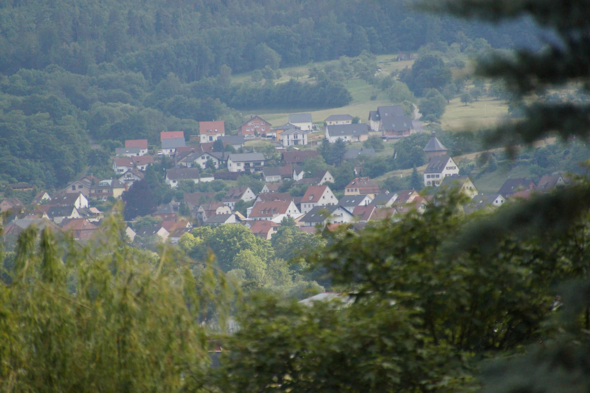 Blick auf den Ortsteil Röllfeld in Klingenberg am Main