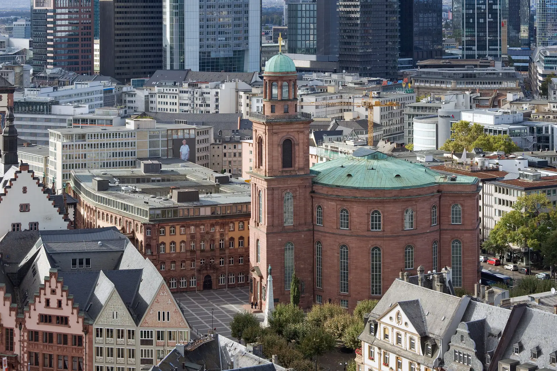 Paulsplatz mit Paulskirche vom Domturm aus in der Frankfurter Altstadt
