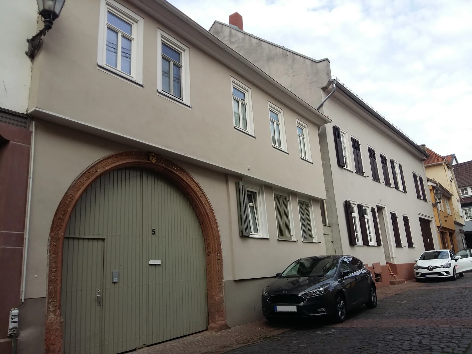 Hofreite mit Torbogen in der Pfälzer Gasse in Groß-Umstadt