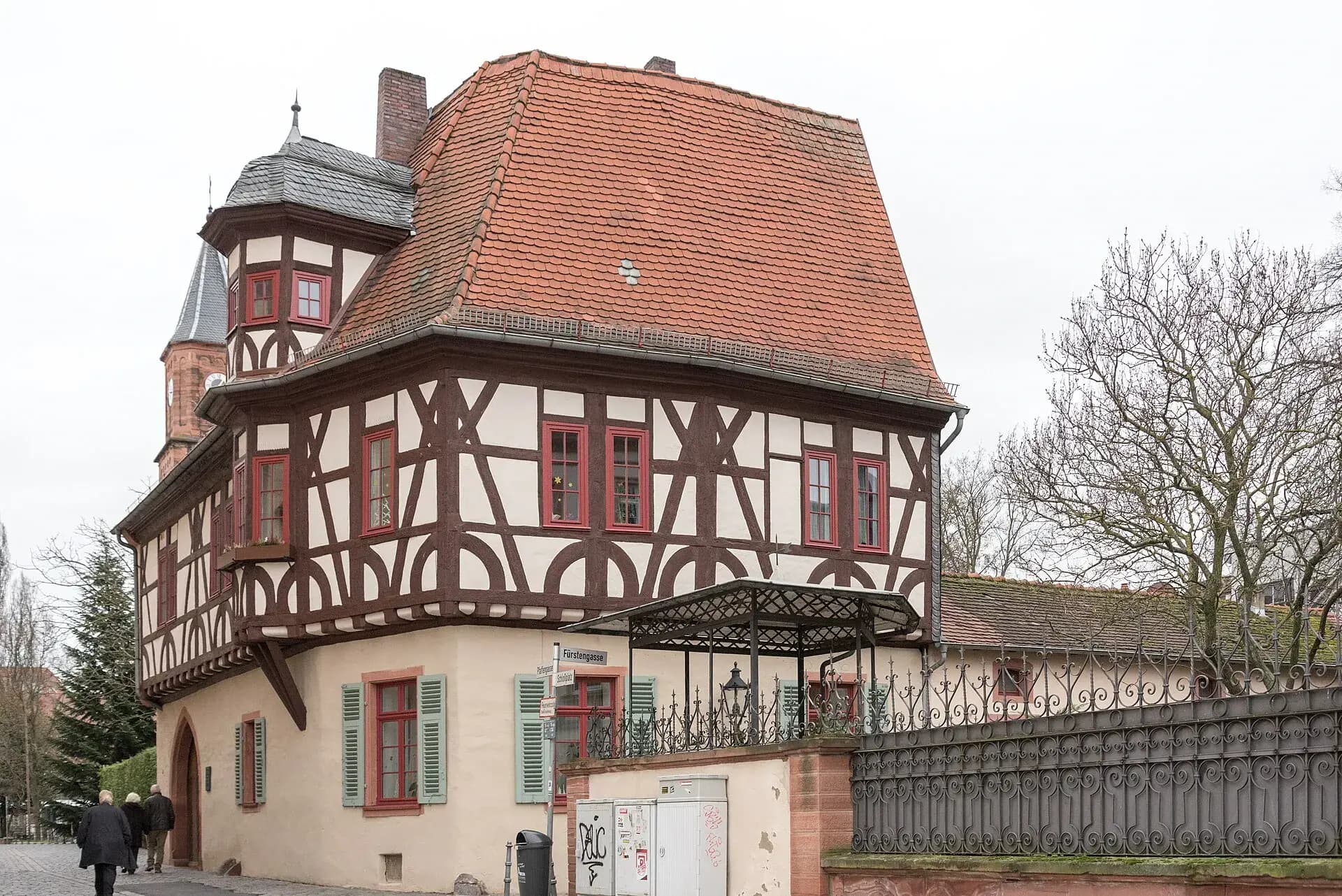 Rotes Fachwerkhaus in der Pfaffengasse in Aschaffenburg