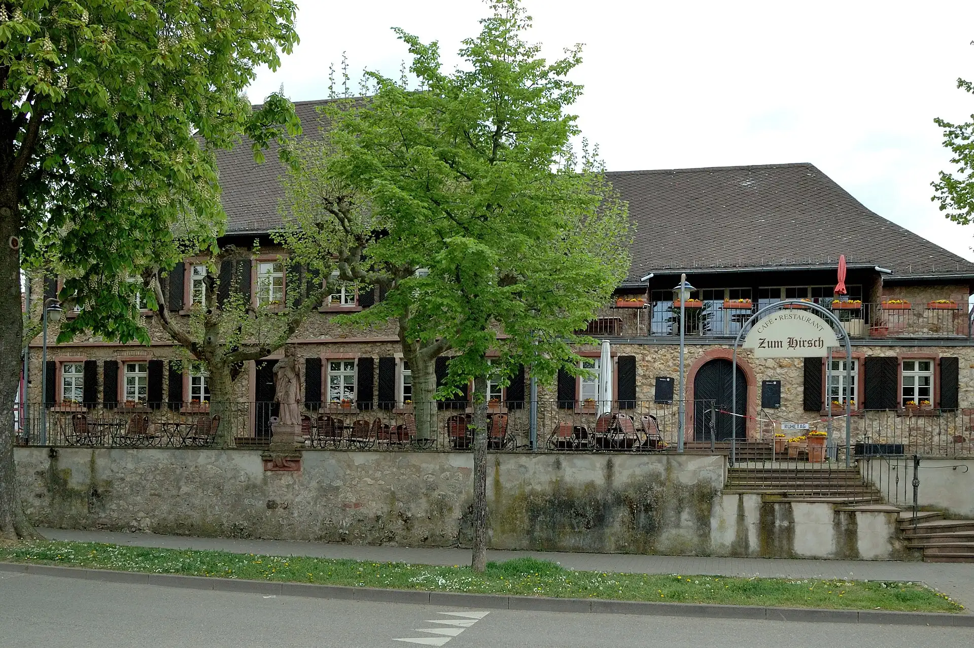 Gaststätte an der Pfarrer-Münch-Straße in Flörsheim am Main