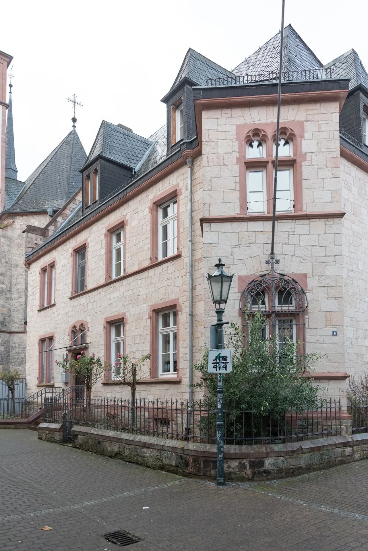Pfarrhaus Pfarrgasse 6 von der Ecke in Dieburg