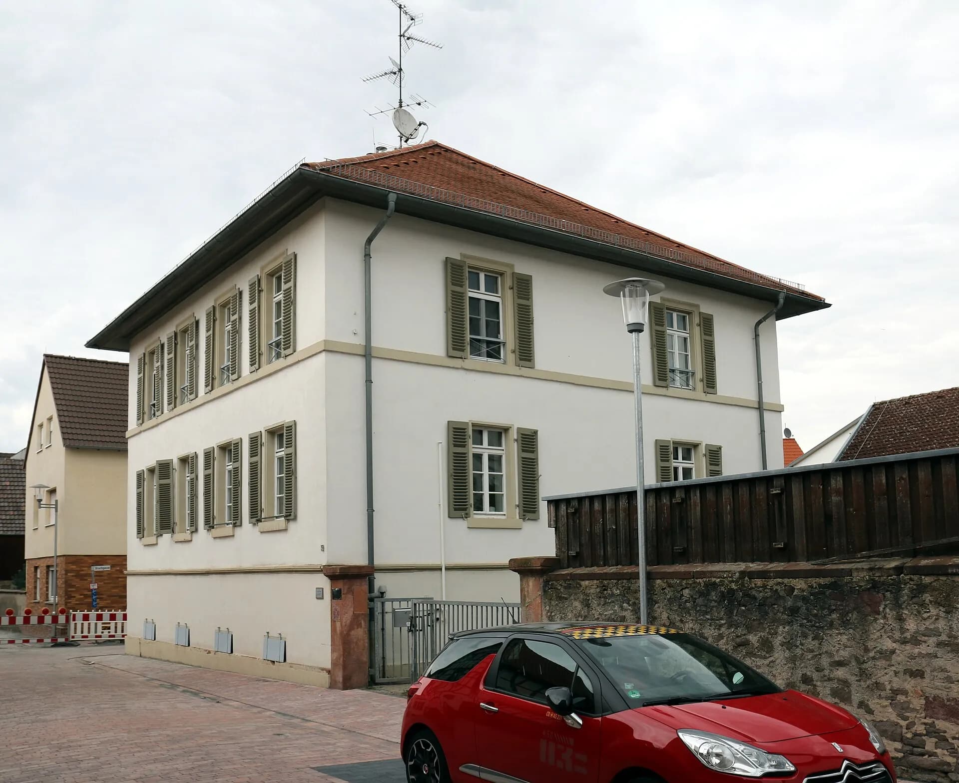 Pfarrhaus in der Hanauer Straße in Messel
